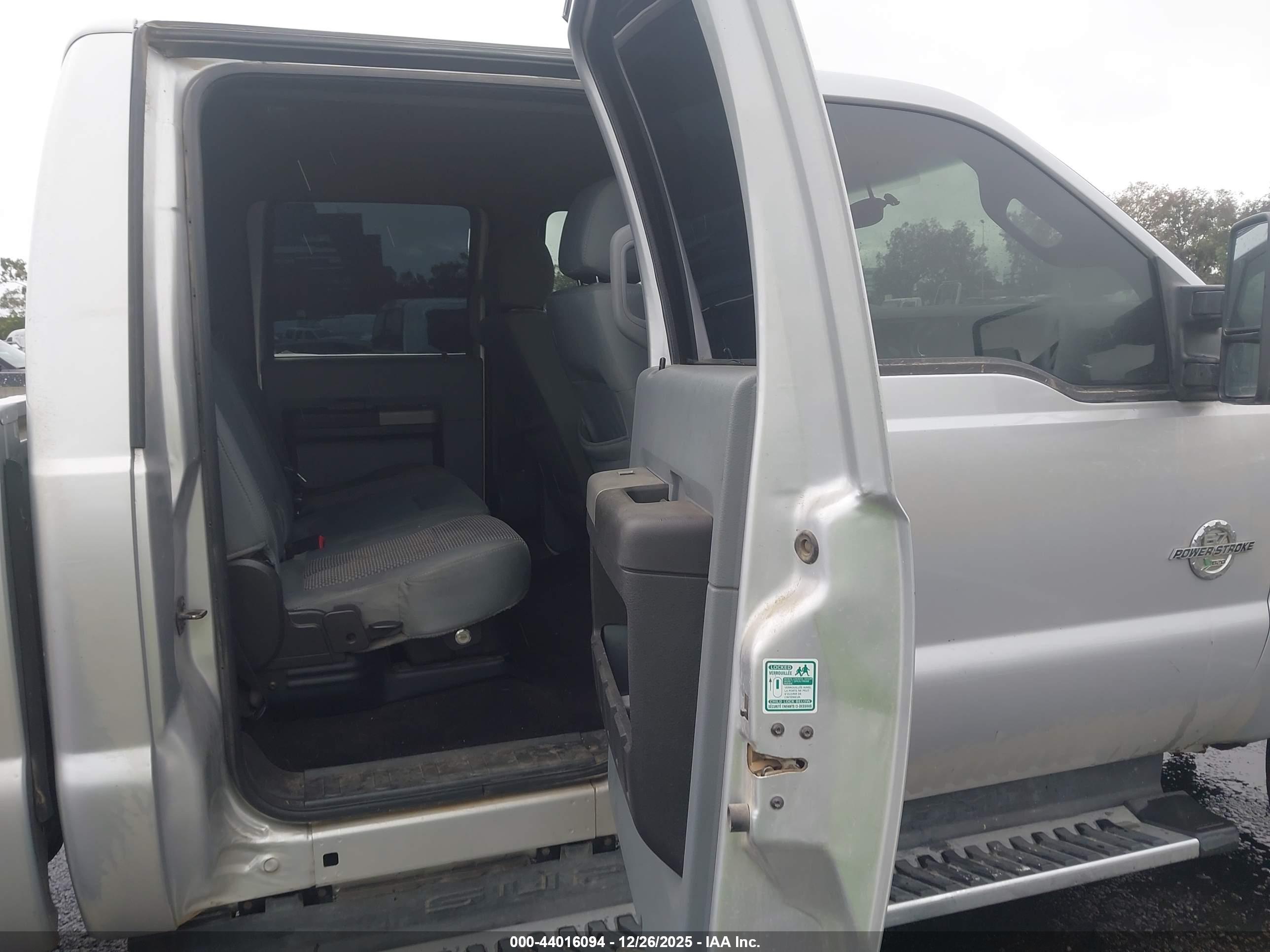 FORD F-250 image 8
