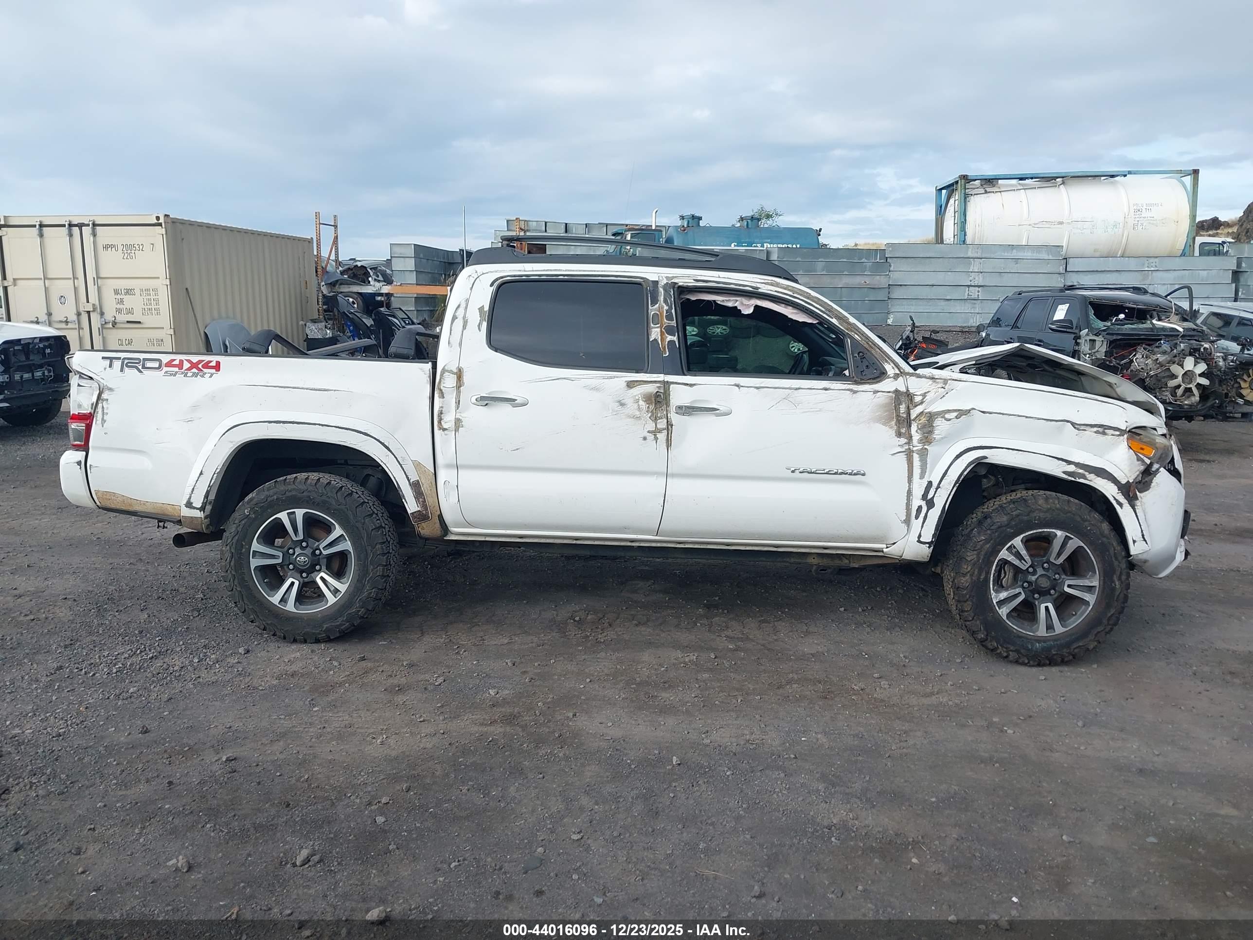TOYOTA TACOMA image 6