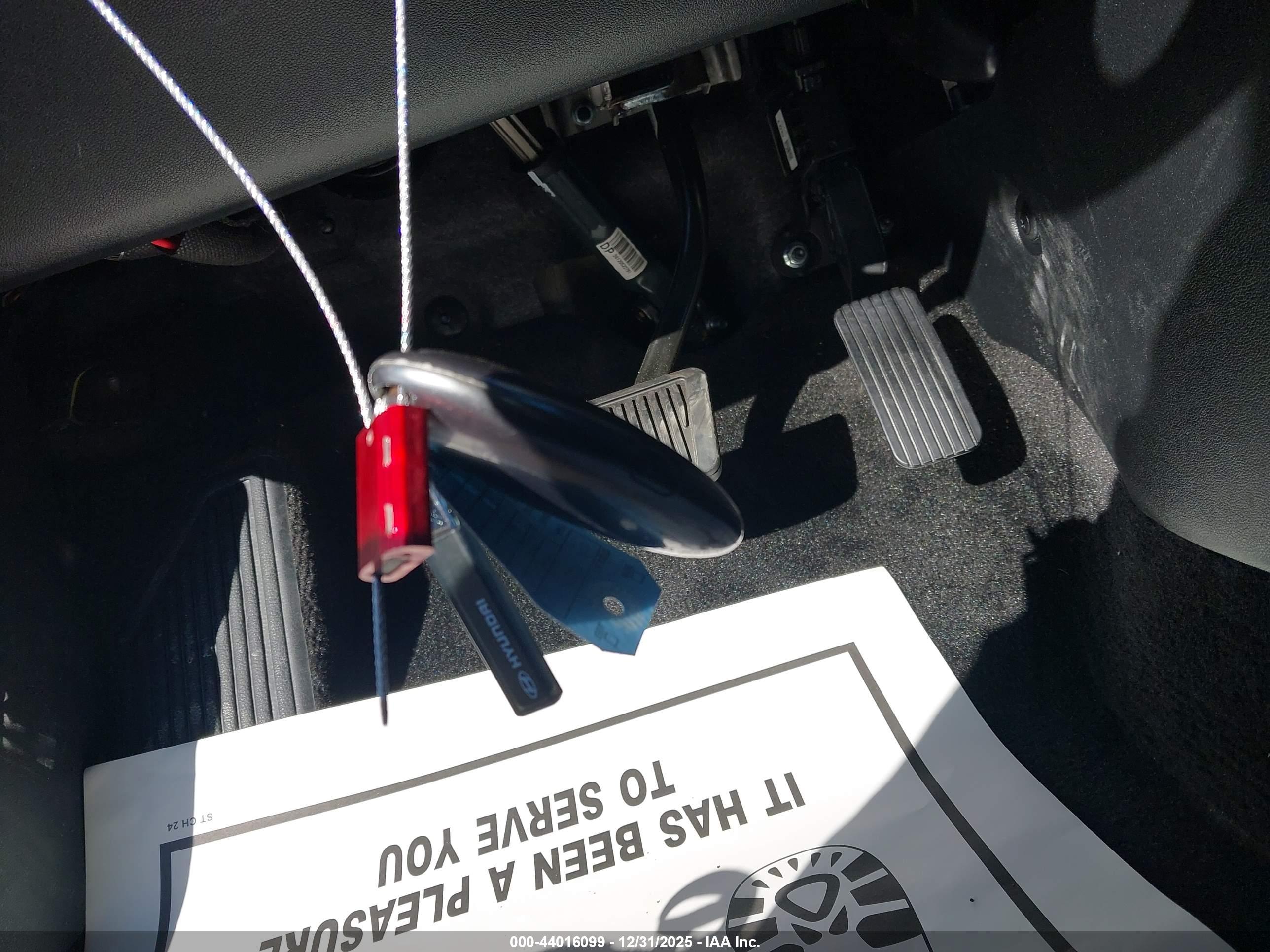 HYUNDAI ELANTRA image 11