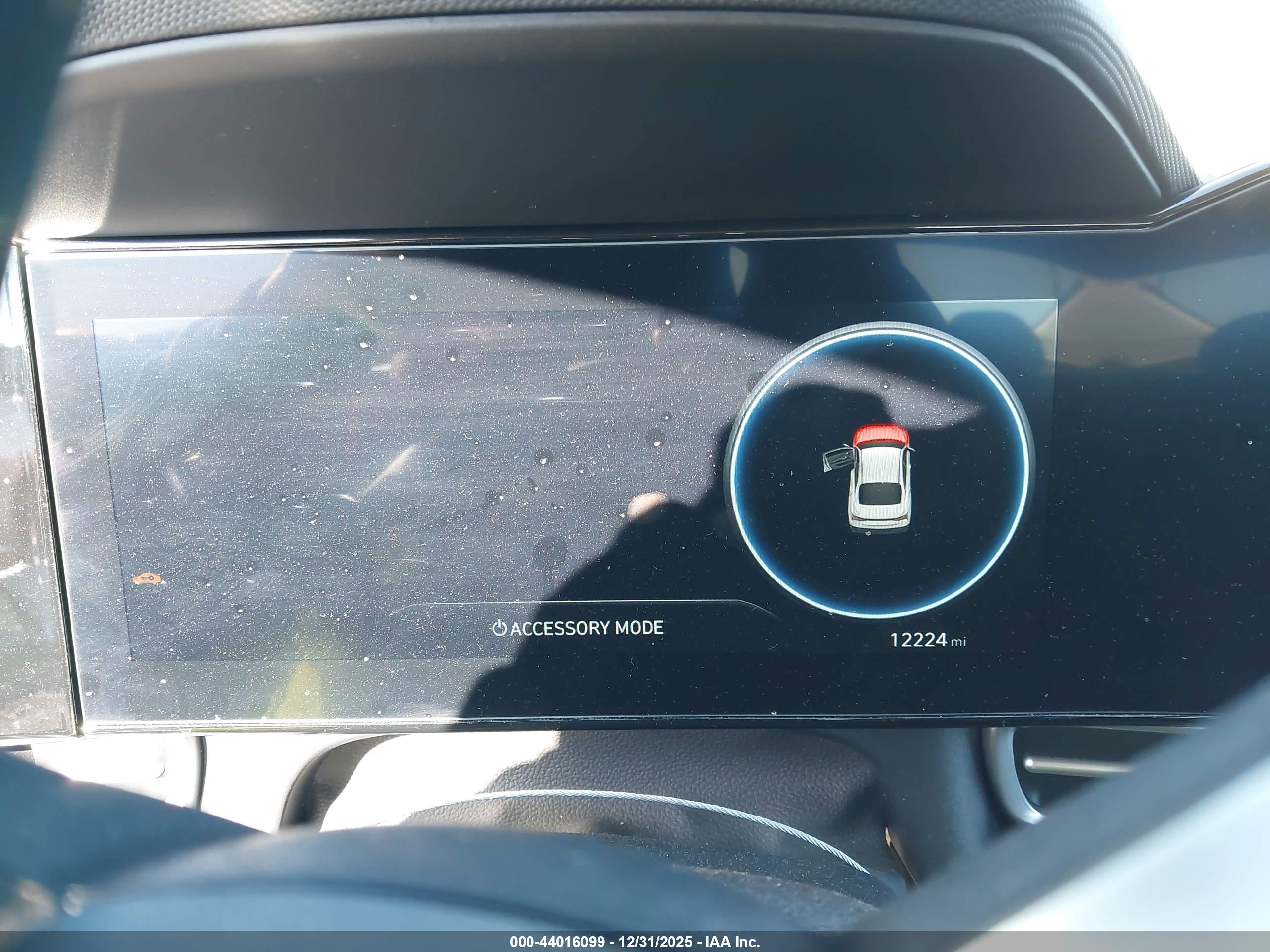 HYUNDAI ELANTRA image 7