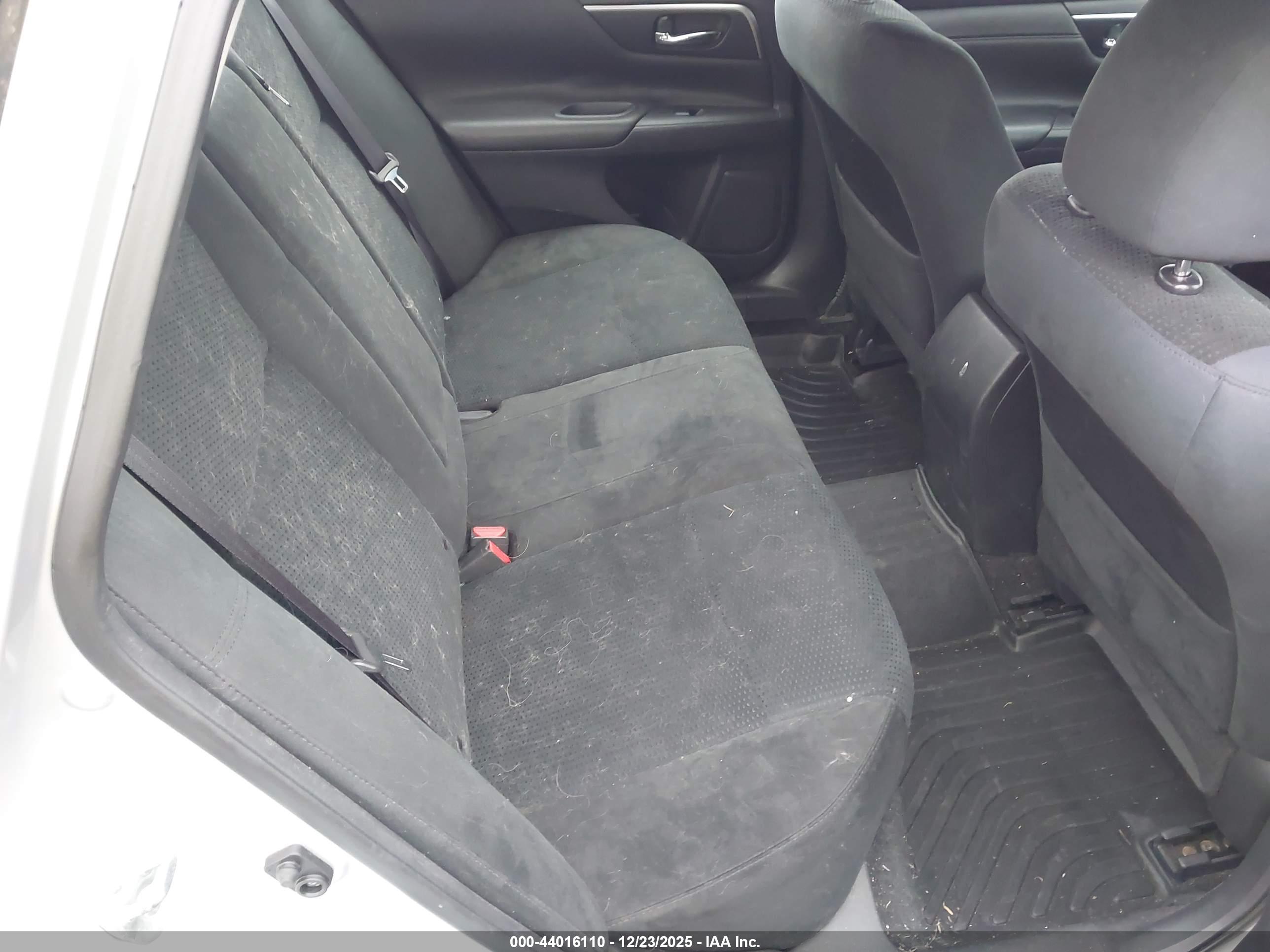 NISSAN ALTIMA image 8