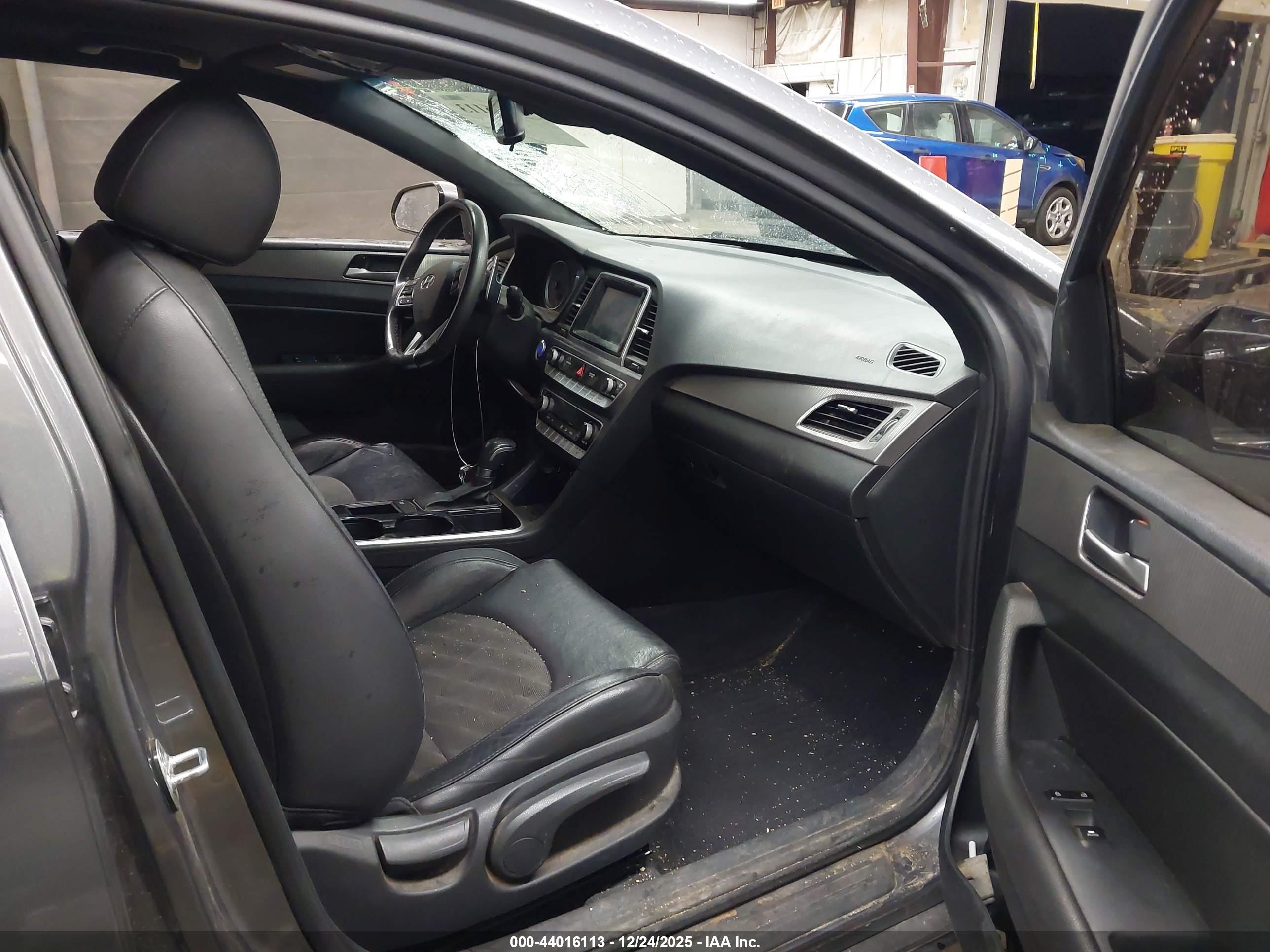 HYUNDAI SONATA image 5