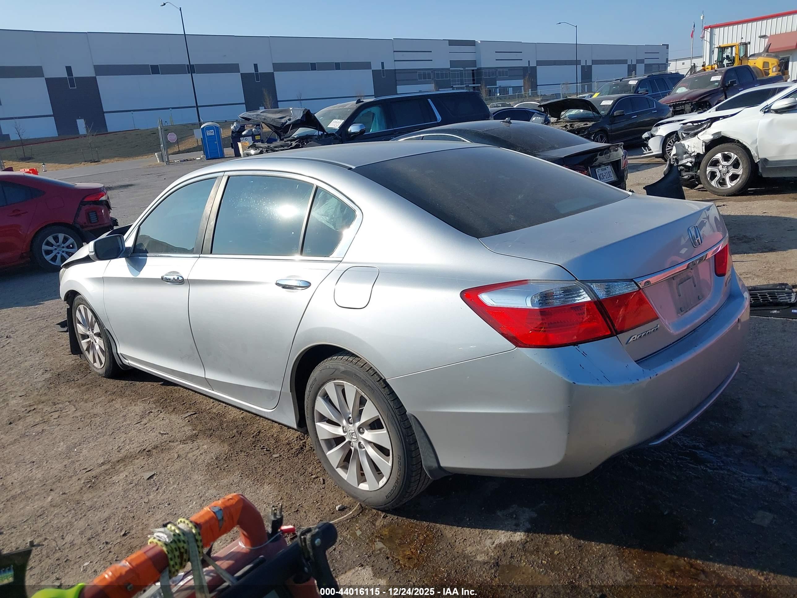 HONDA ACCORD image 3
