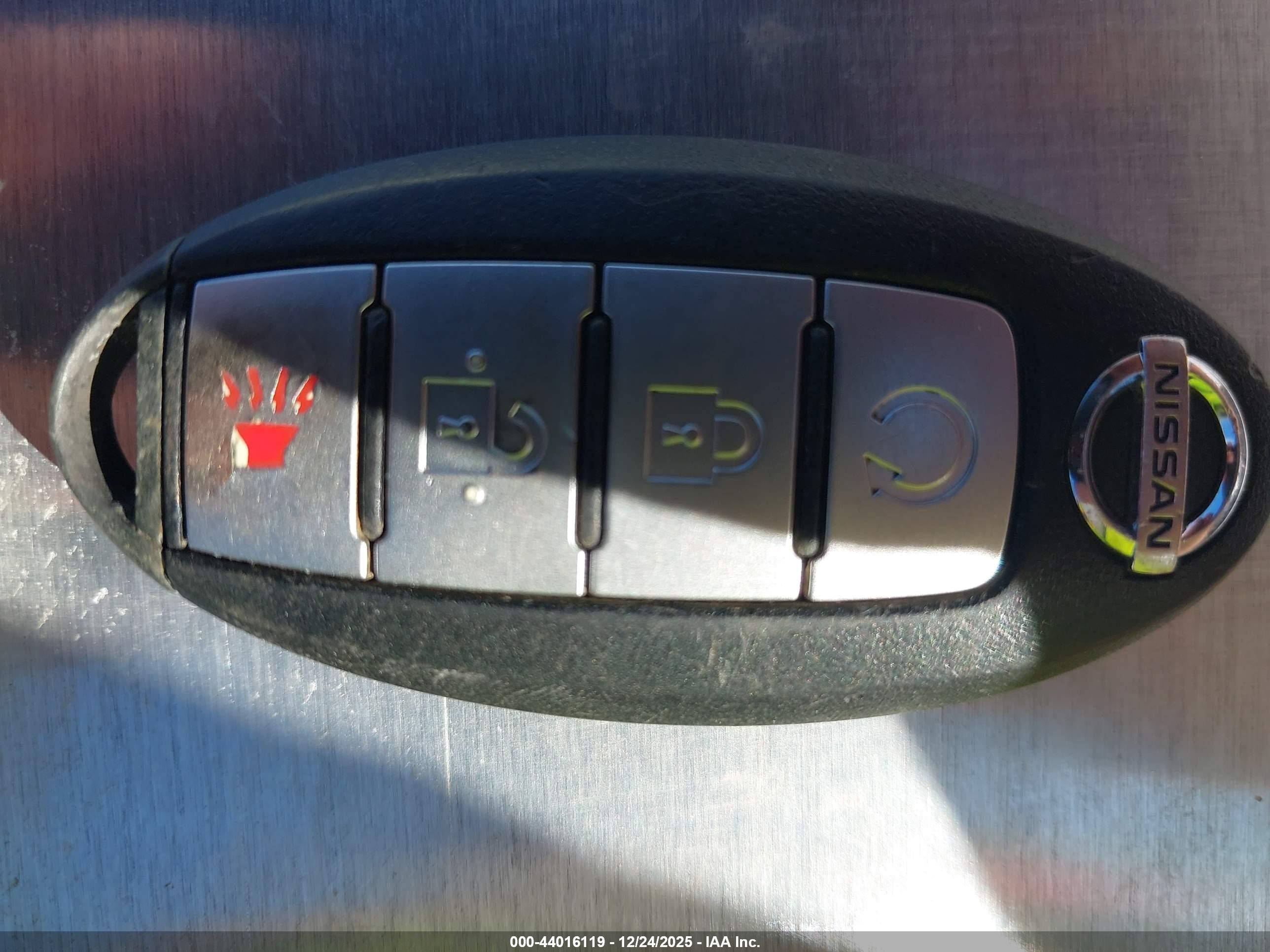 NISSAN TITAN image 11