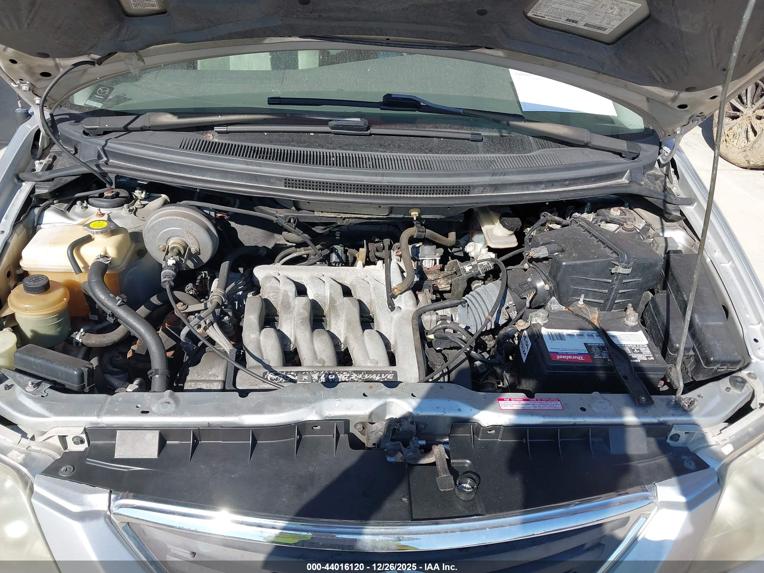 MAZDA MPV image 10