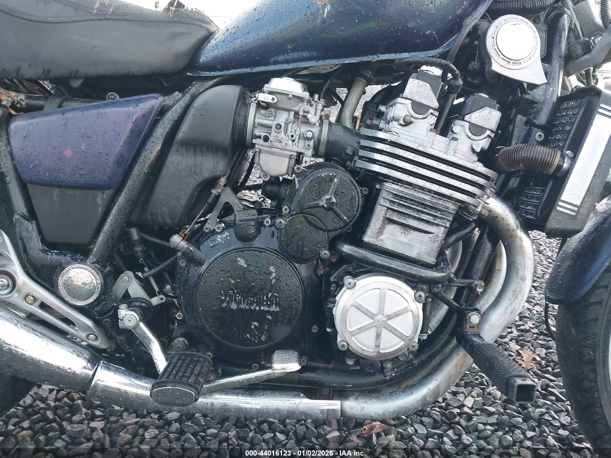 YAMAHA XJ700 image 8
