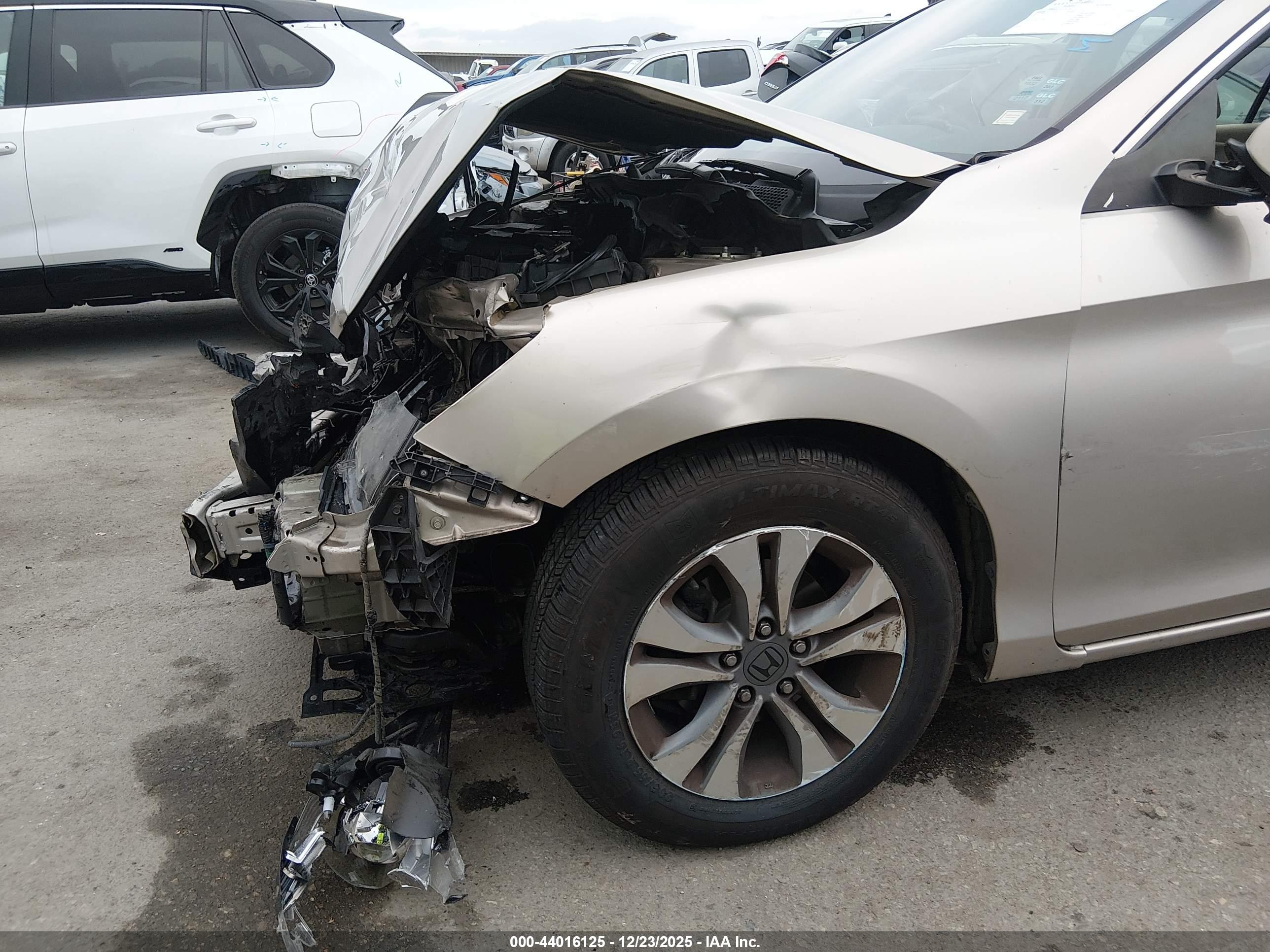 HONDA ACCORD image 6