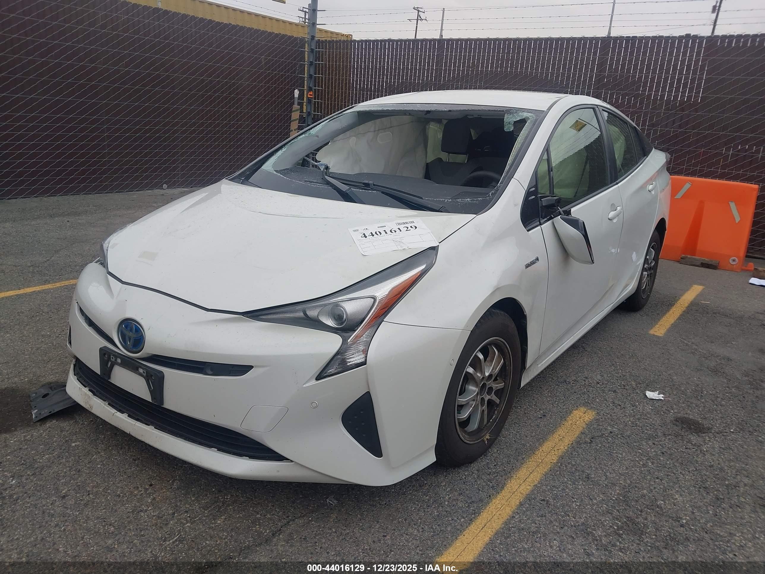 TOYOTA PRIUS image 2