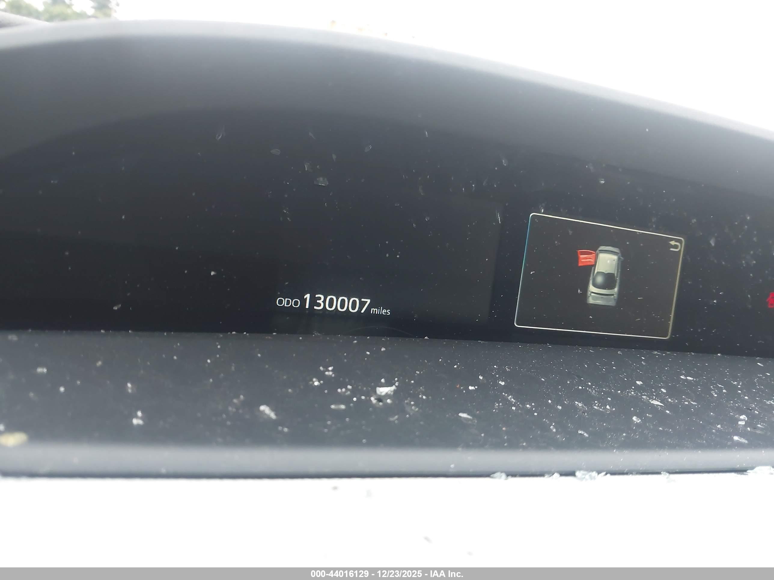 TOYOTA PRIUS image 7