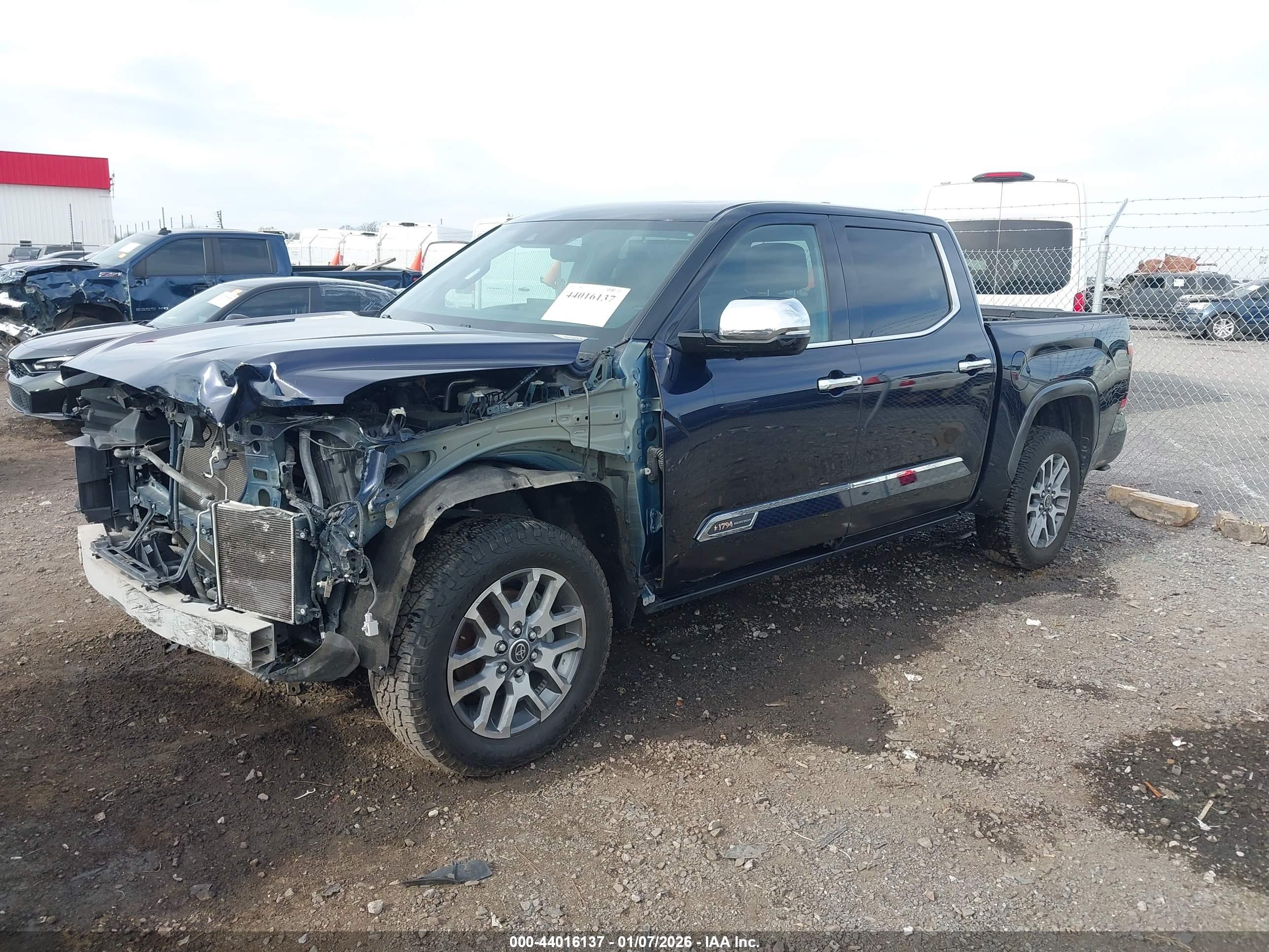 TOYOTA TUNDRA image 2
