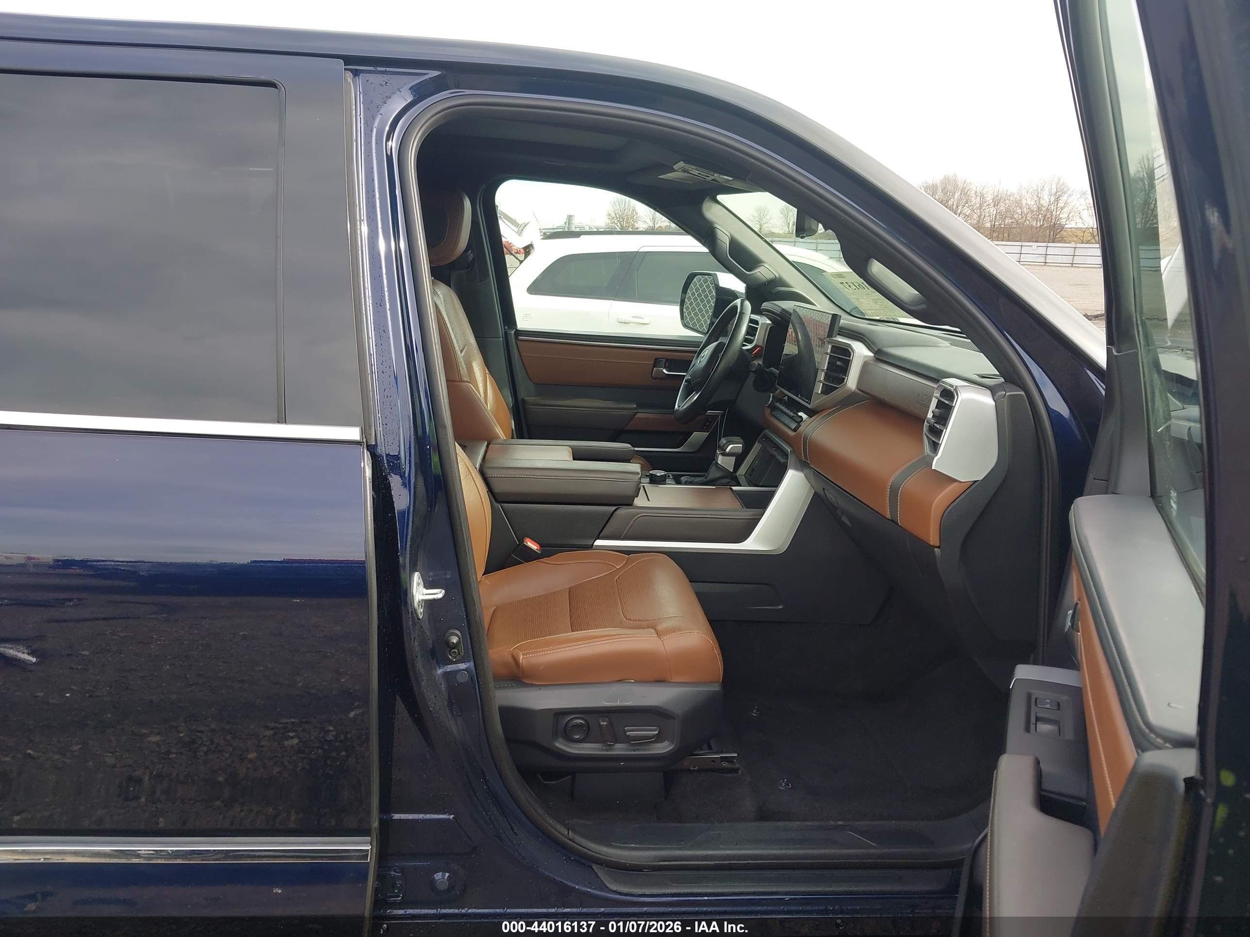 TOYOTA TUNDRA image 5