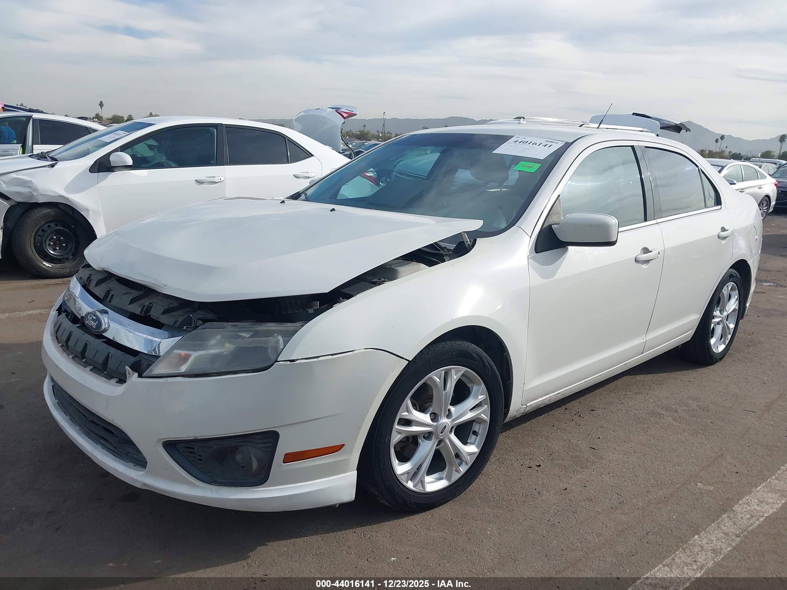 FORD FUSION image 2
