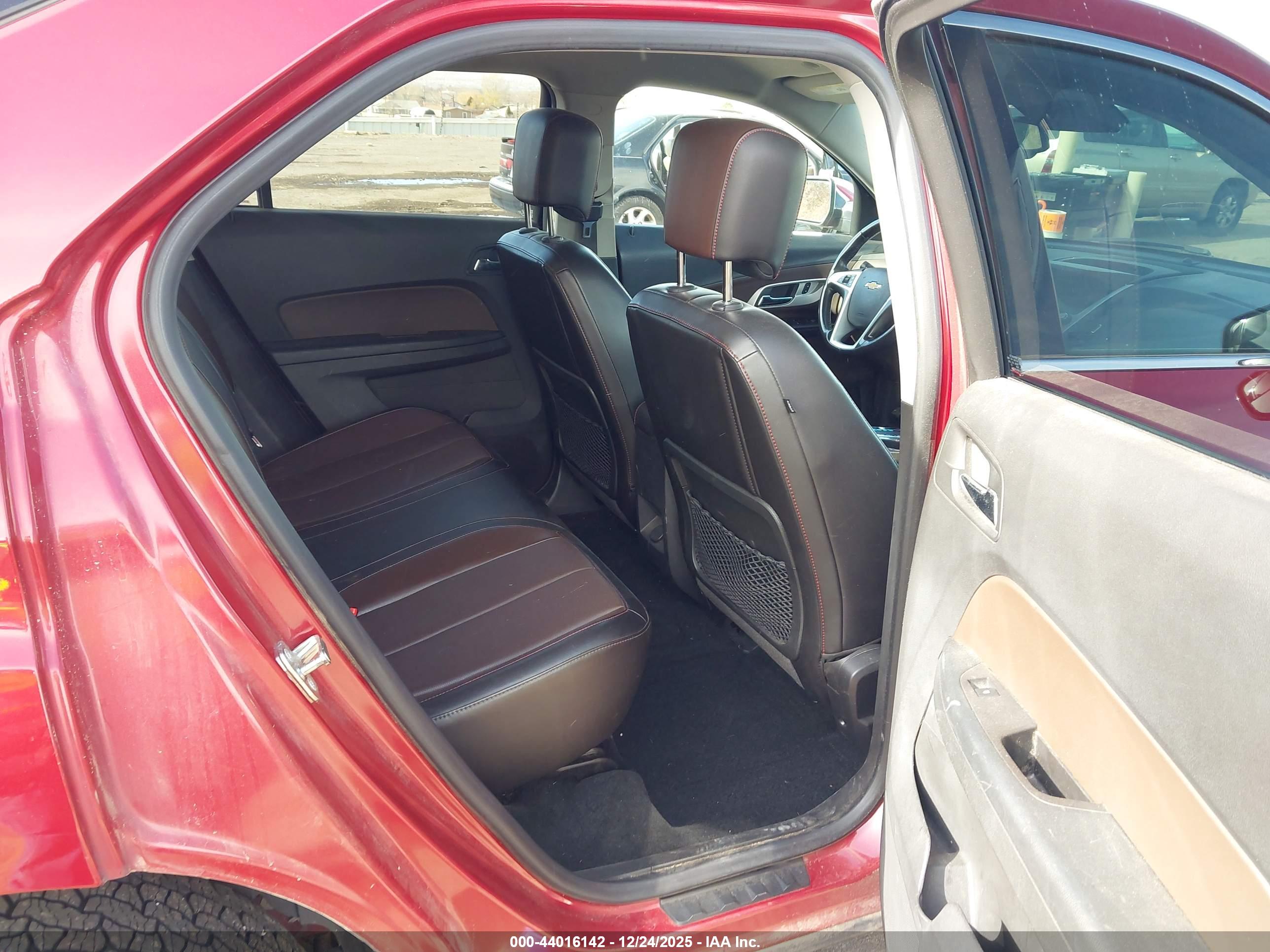CHEVROLET EQUINOX image 8