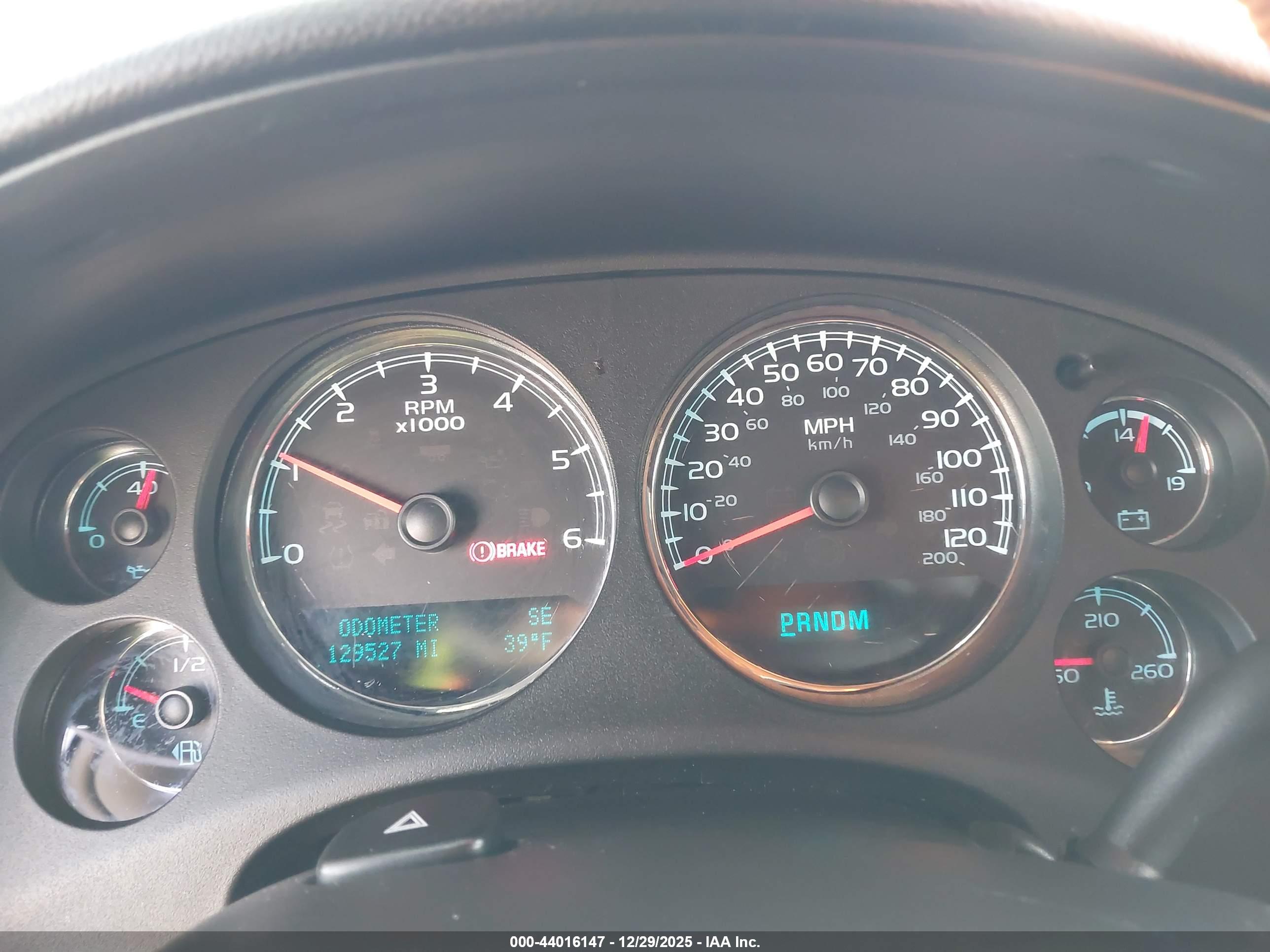 CHEVROLET TAHOE image 7