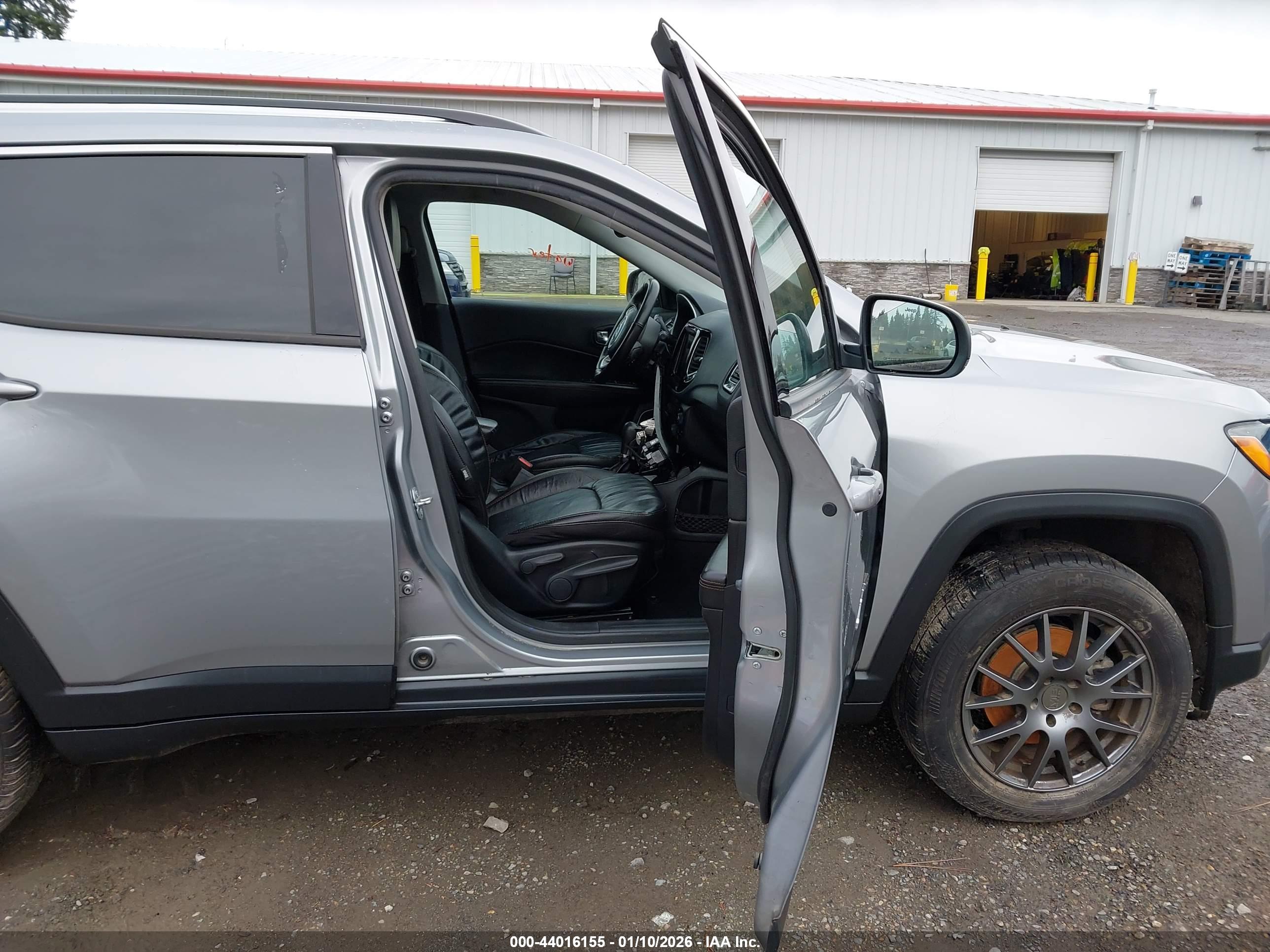 JEEP COMPASS image 5