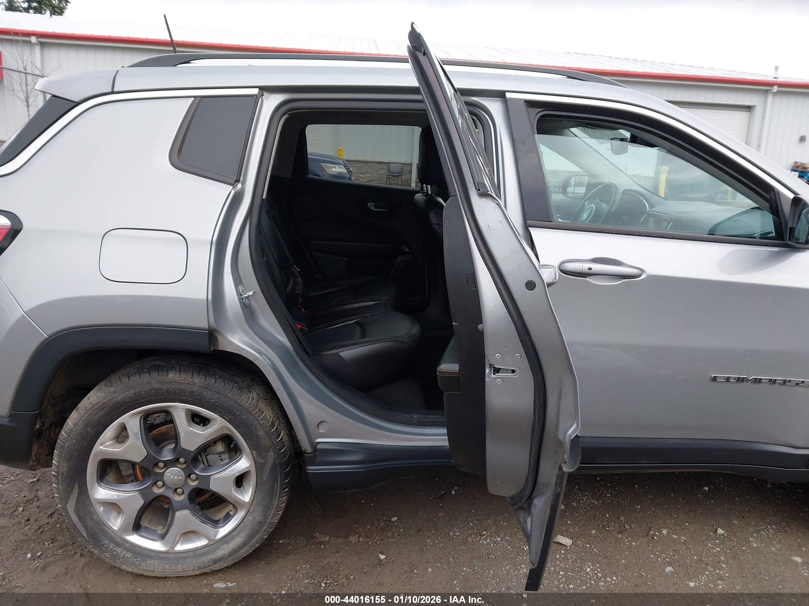 JEEP COMPASS image 8