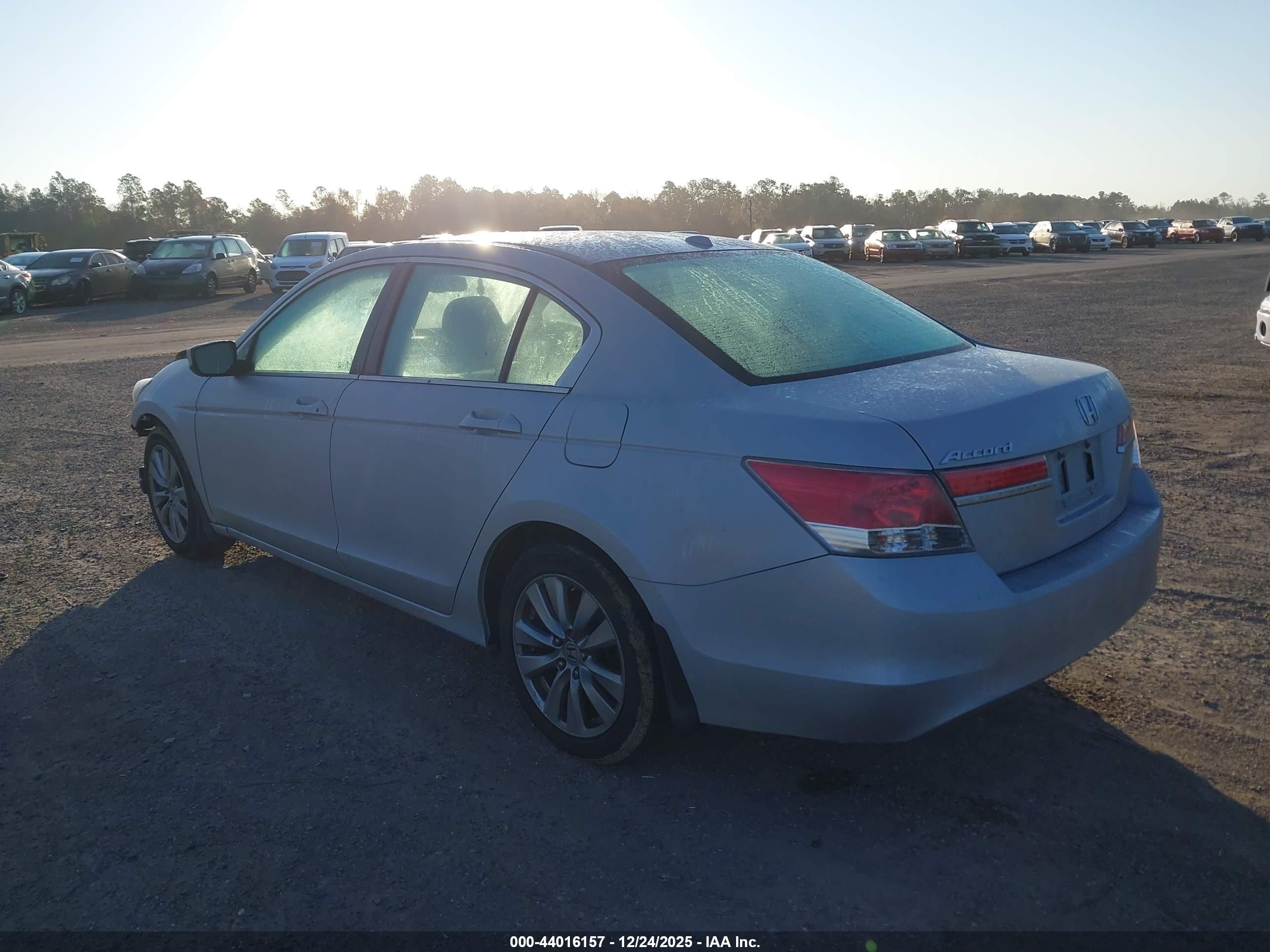 HONDA ACCORD image 3