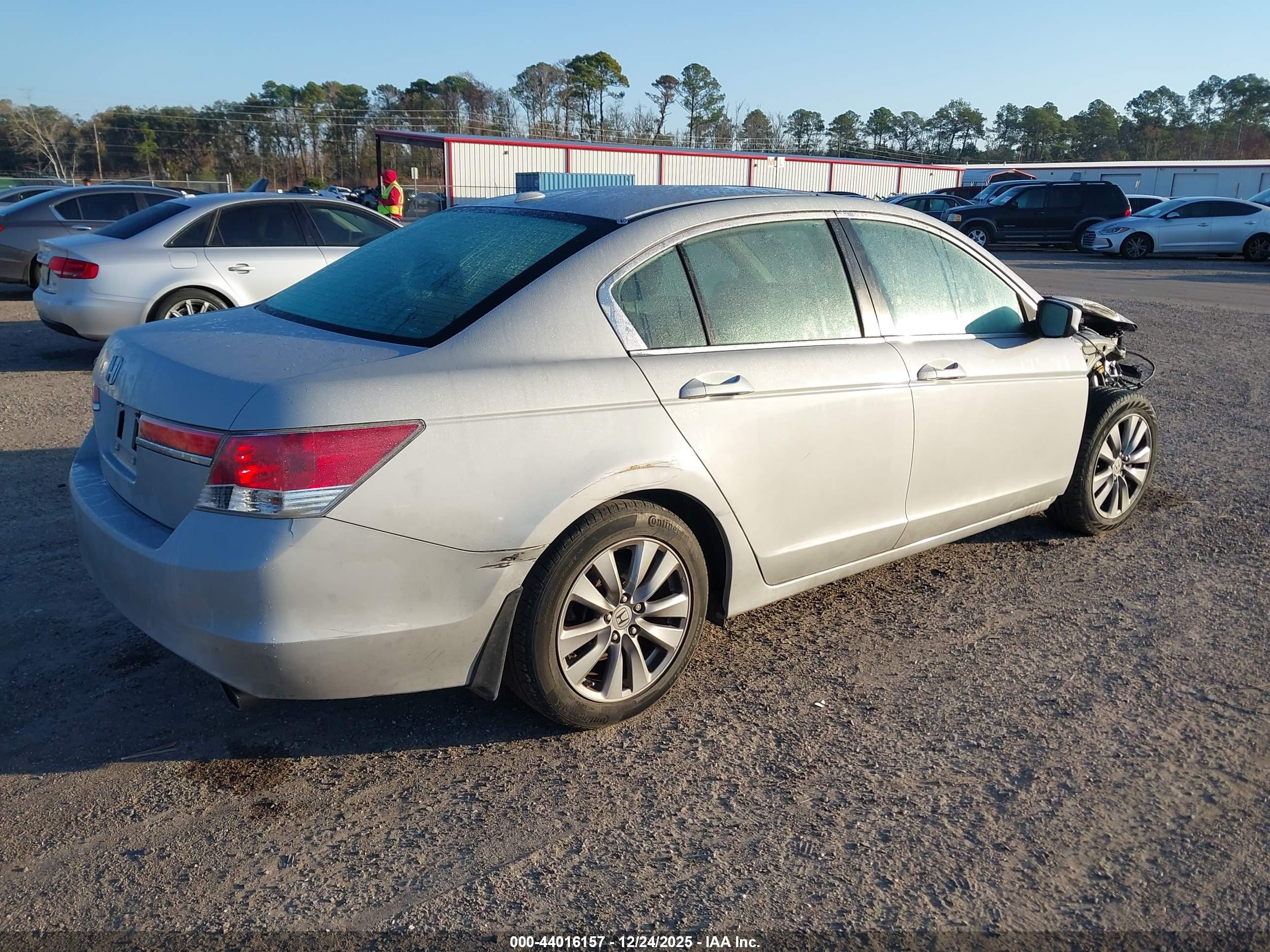 HONDA ACCORD image 4