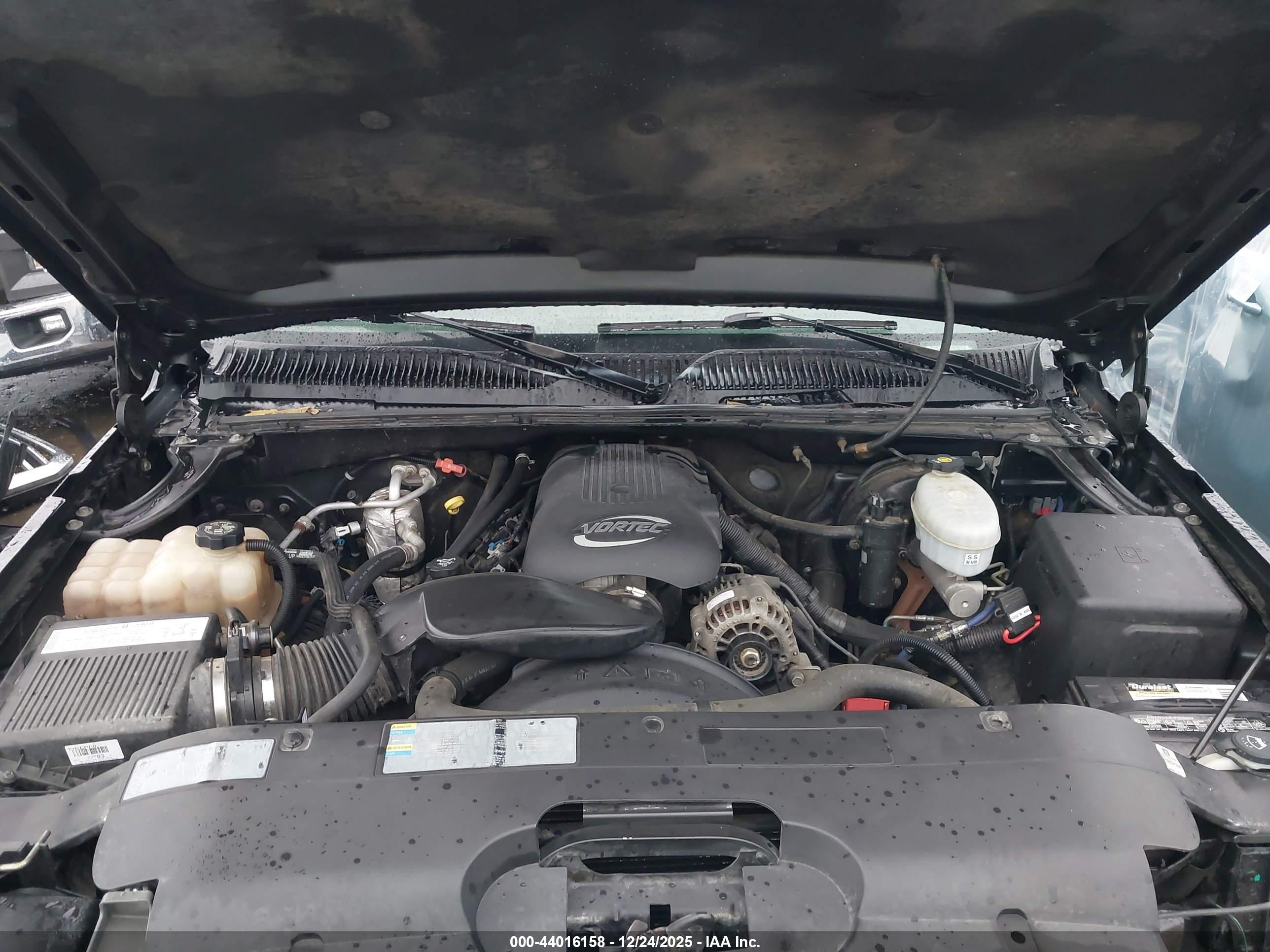 CHEVROLET SILVERADO image 10