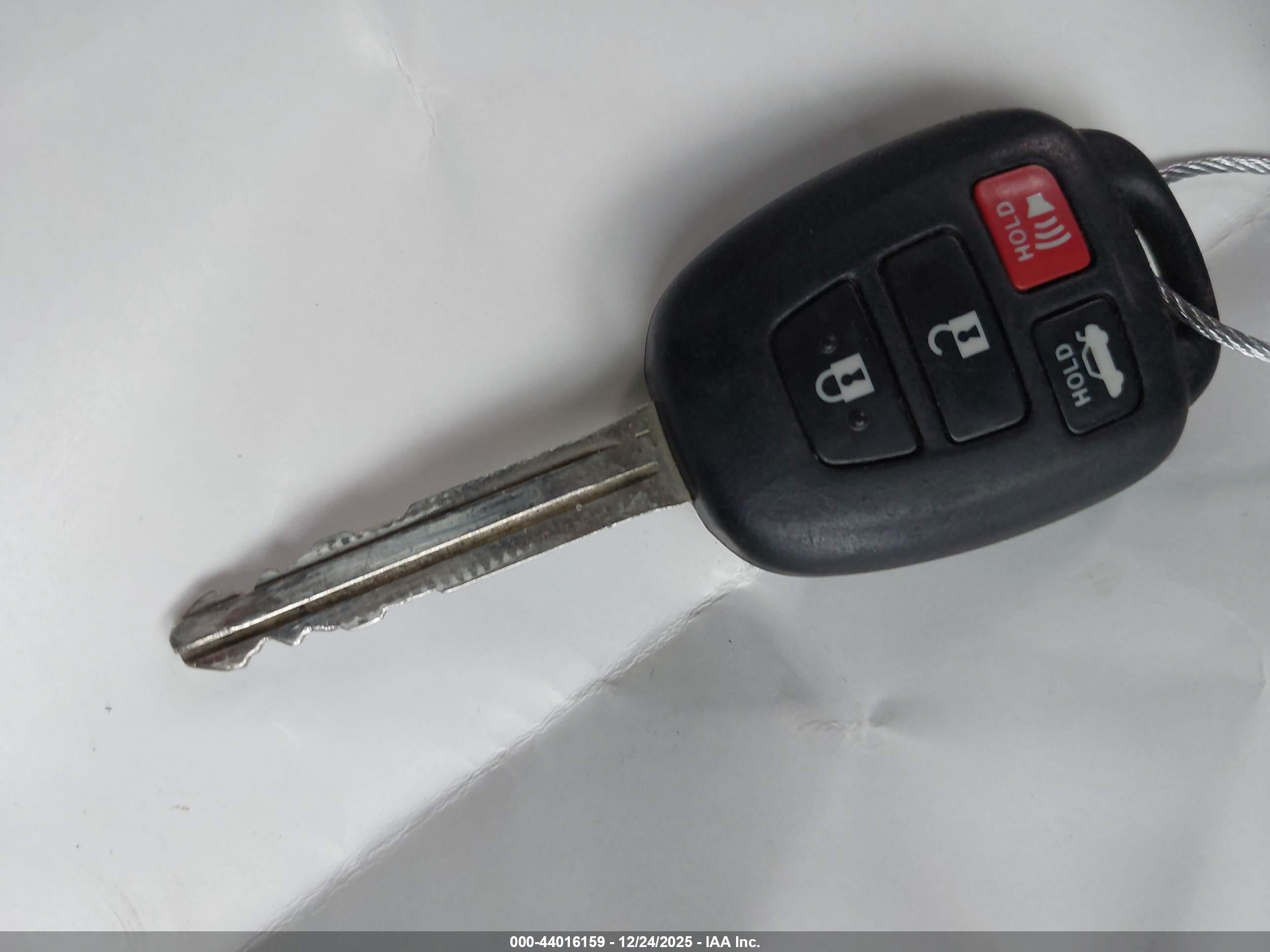 TOYOTA COROLLA image 11