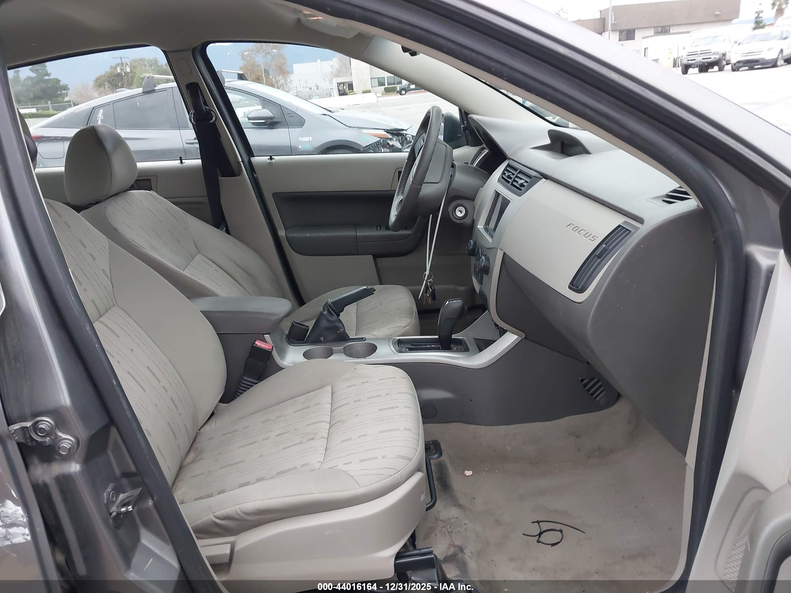 FORD FOCUS image 5