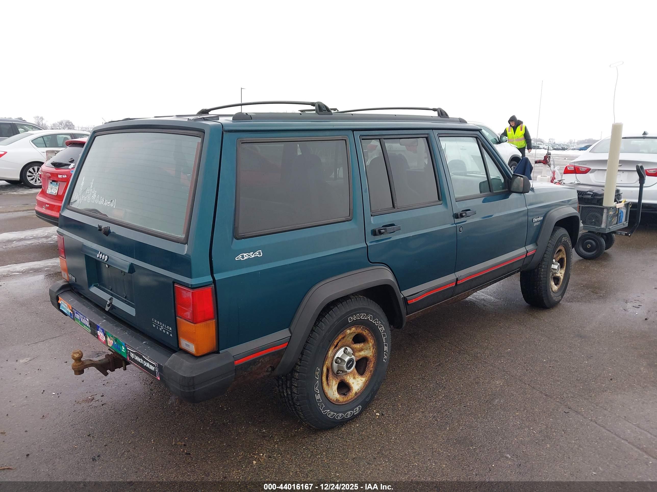 JEEP CHEROKEE image 4