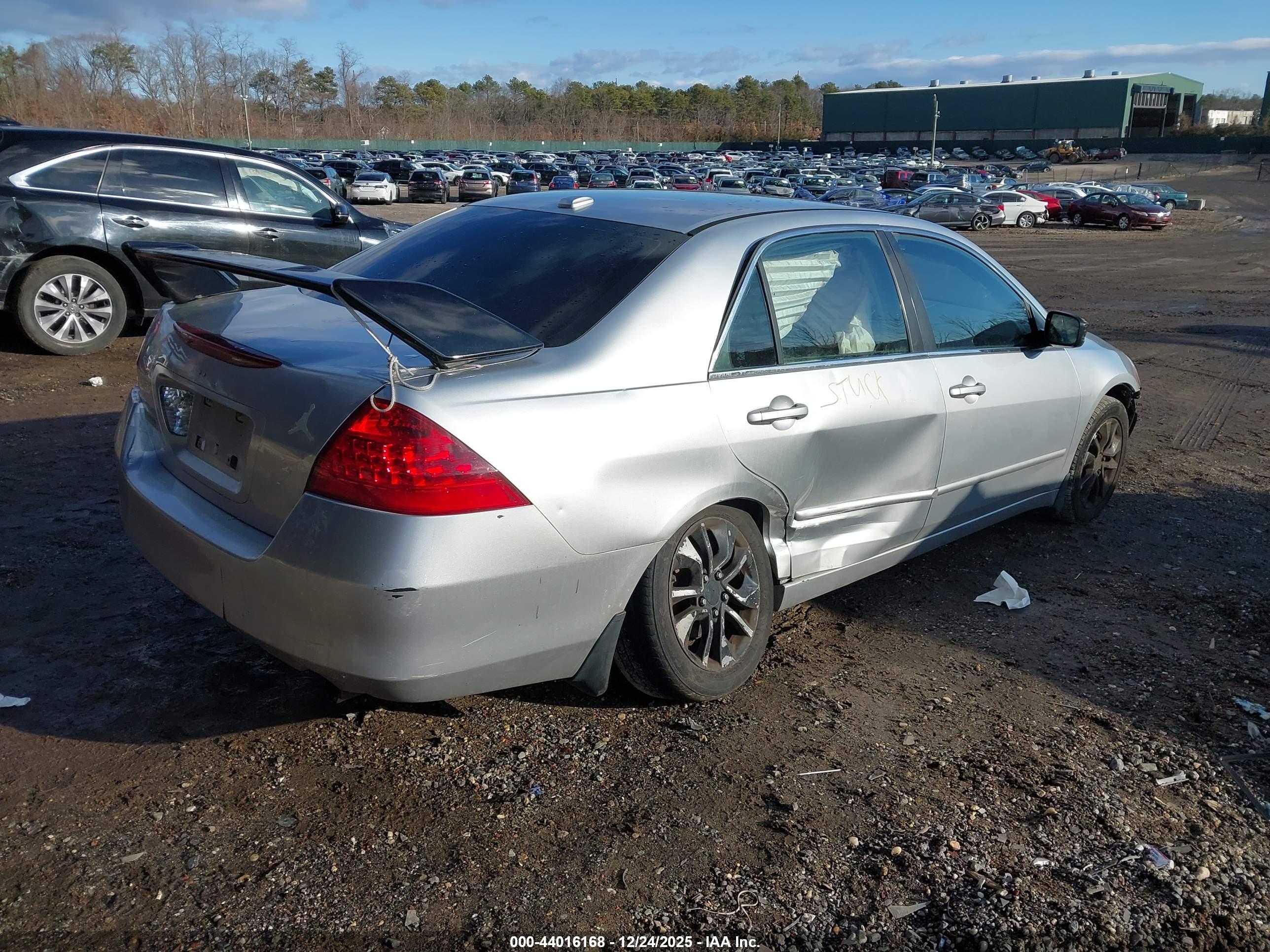HONDA ACCORD image 4