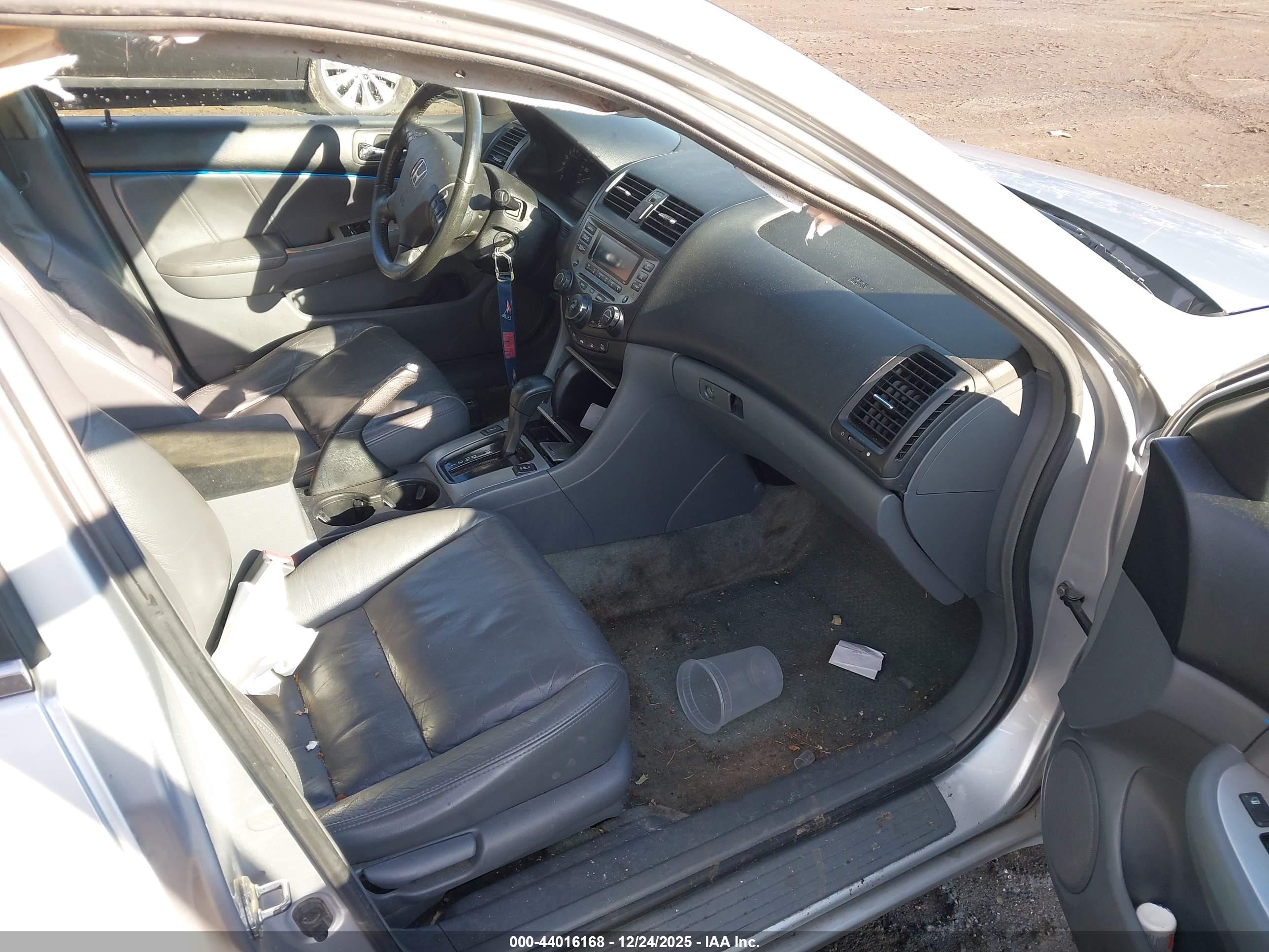 HONDA ACCORD image 5
