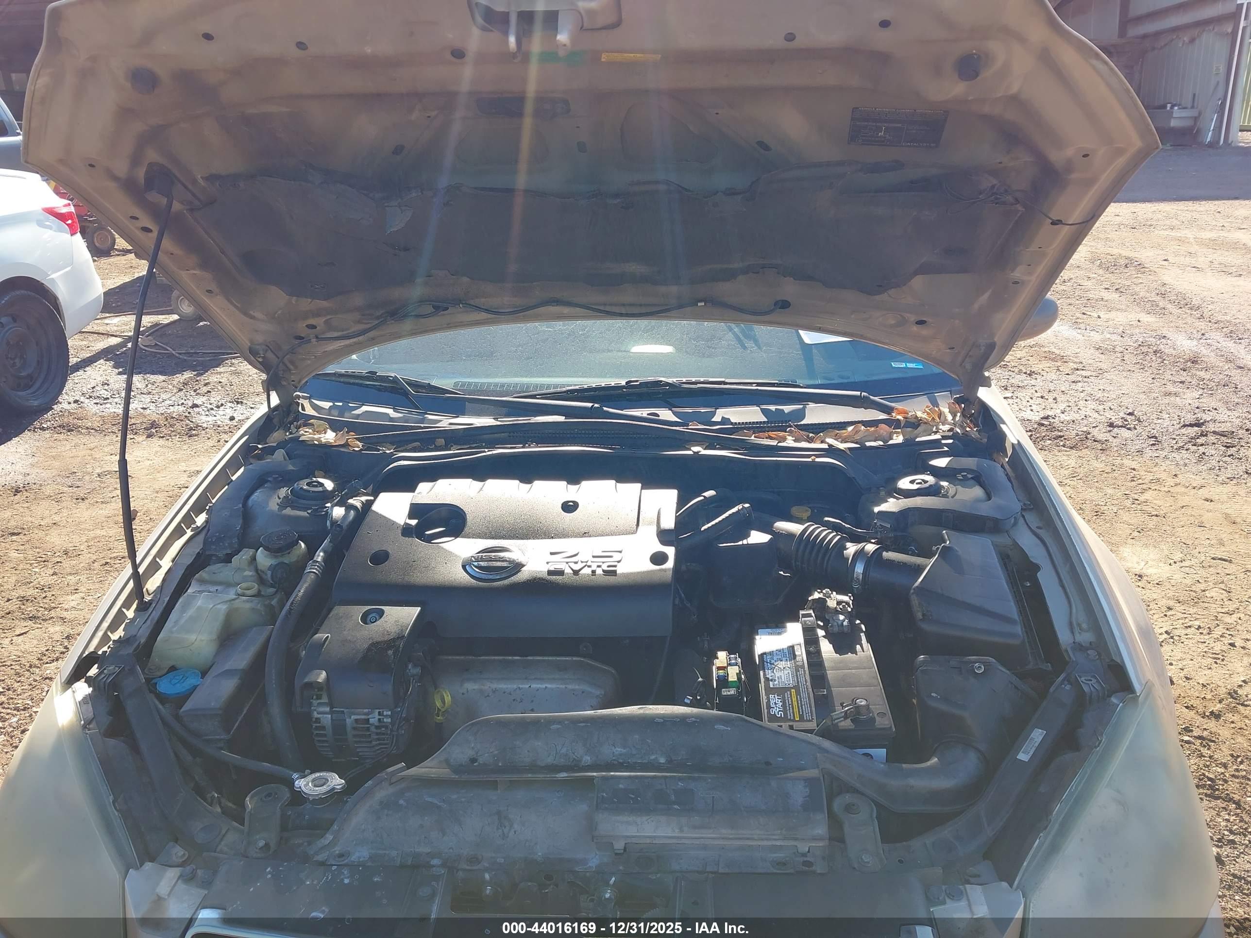 NISSAN ALTIMA image 10