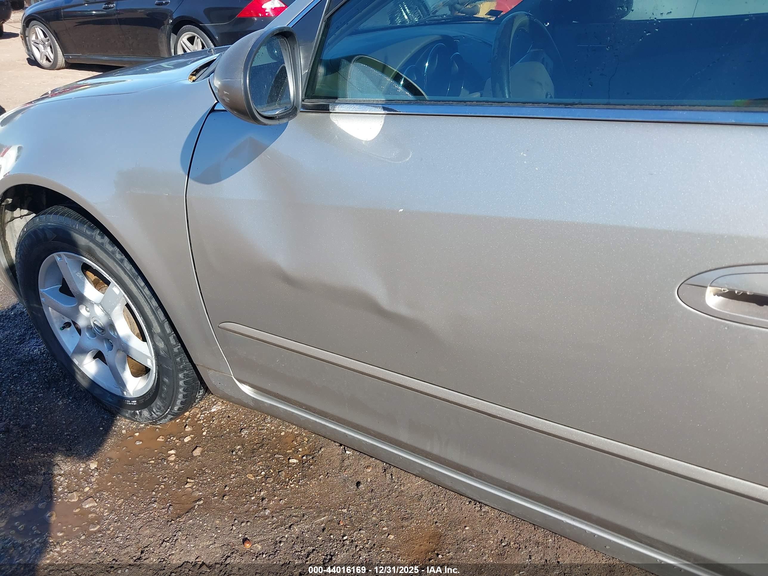 NISSAN ALTIMA image 6