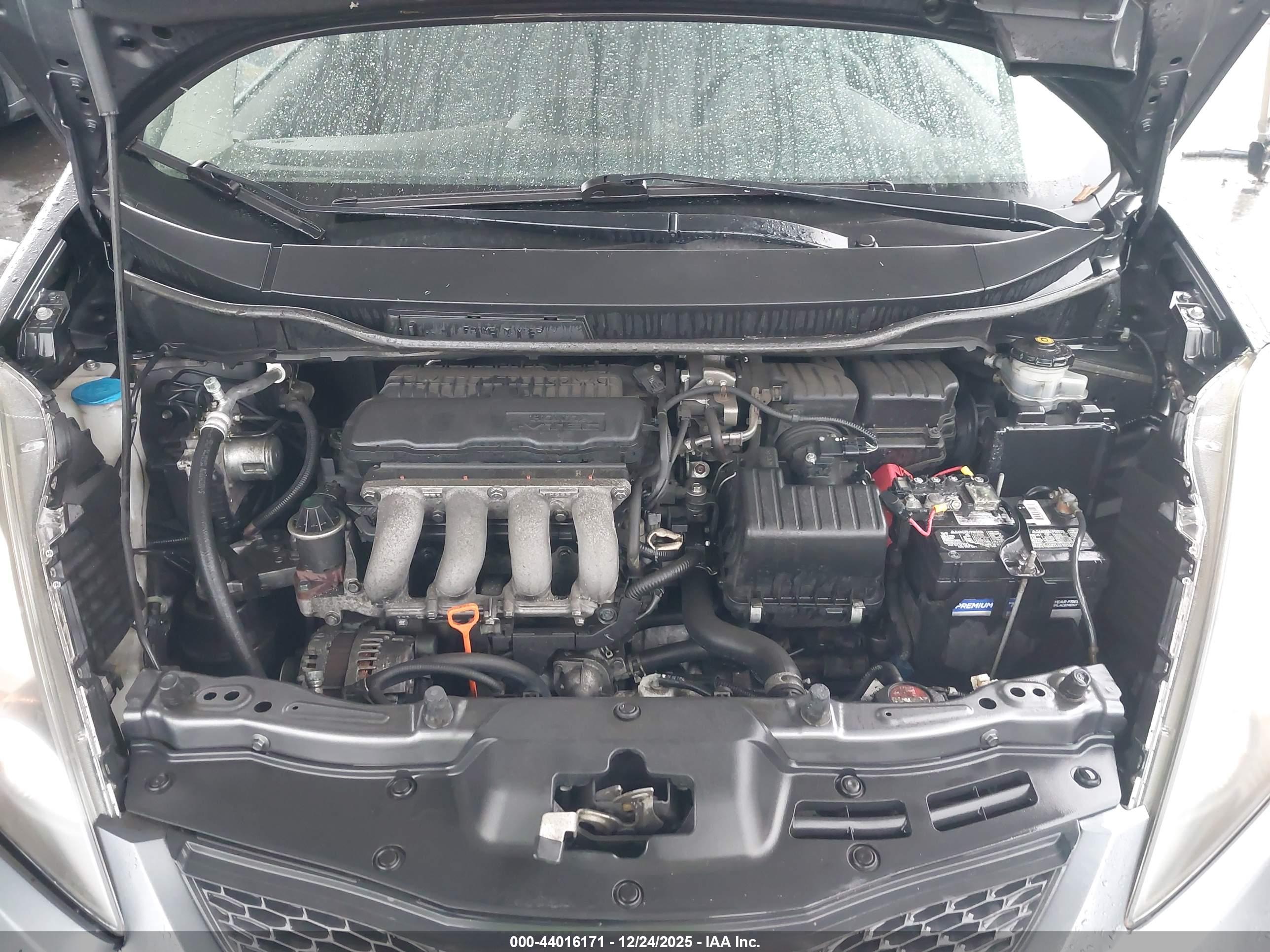 HONDA FIT image 10