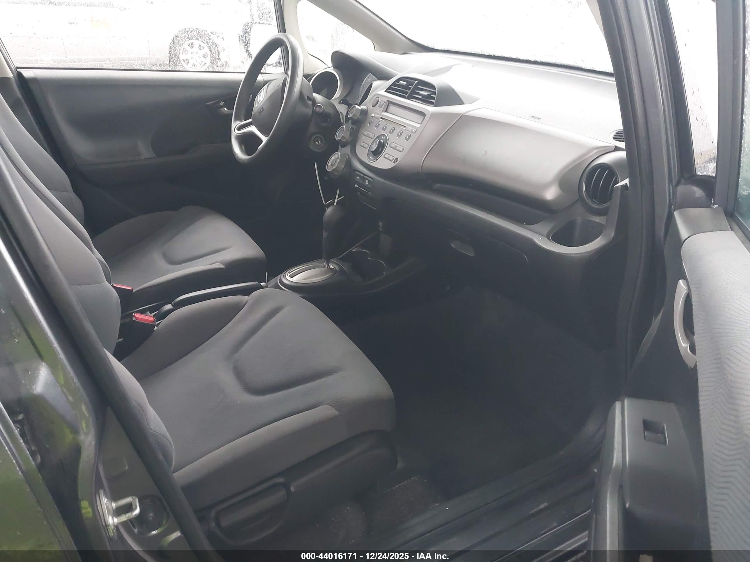 HONDA FIT image 5
