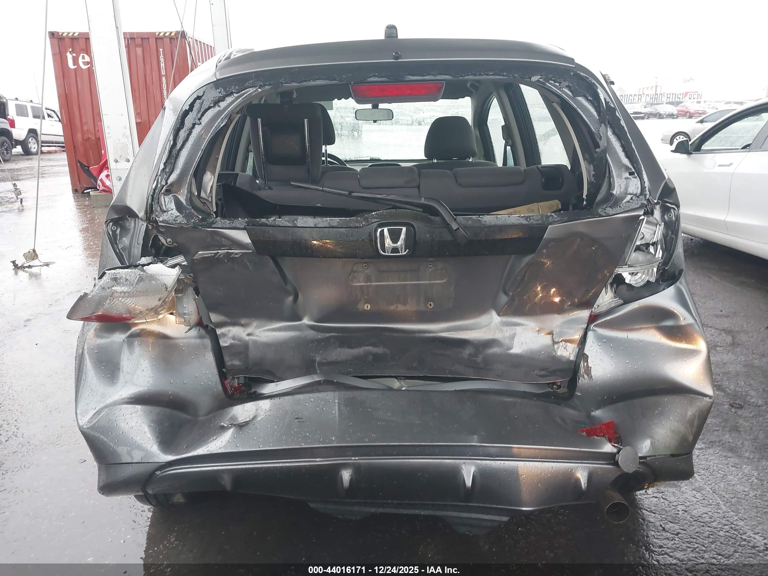 HONDA FIT image 6