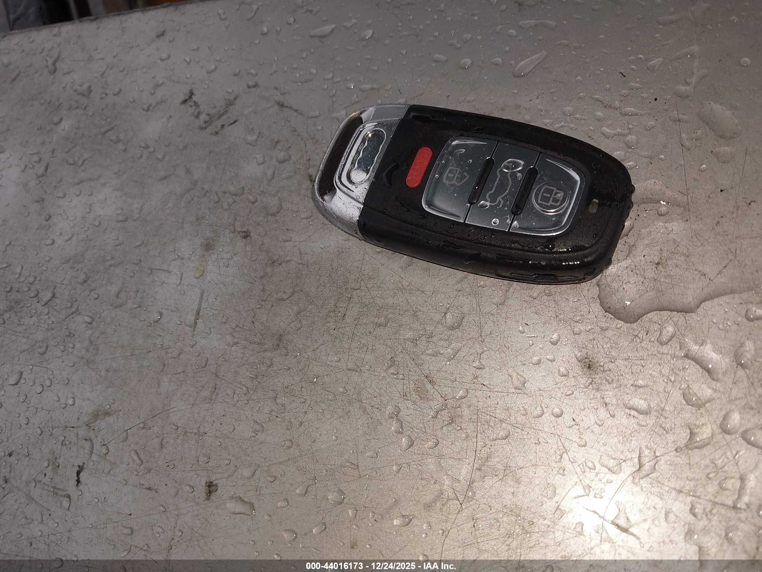 AUDI A4 image 11