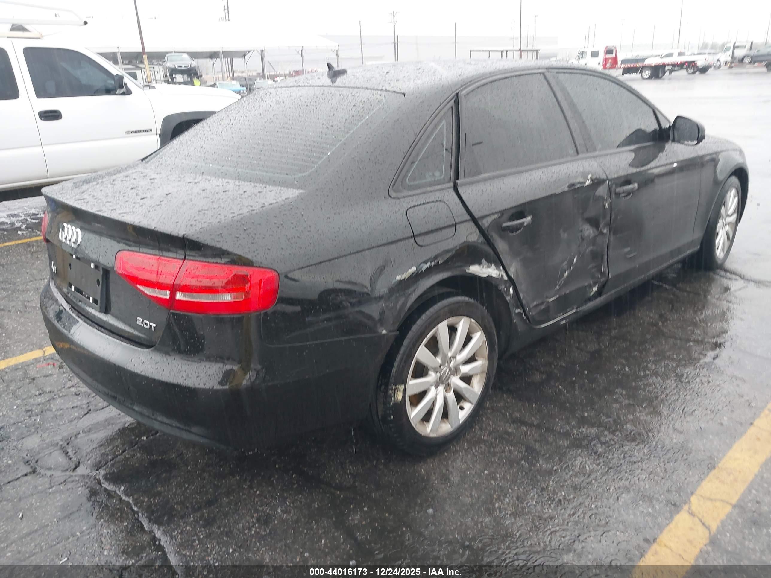 AUDI A4 image 4