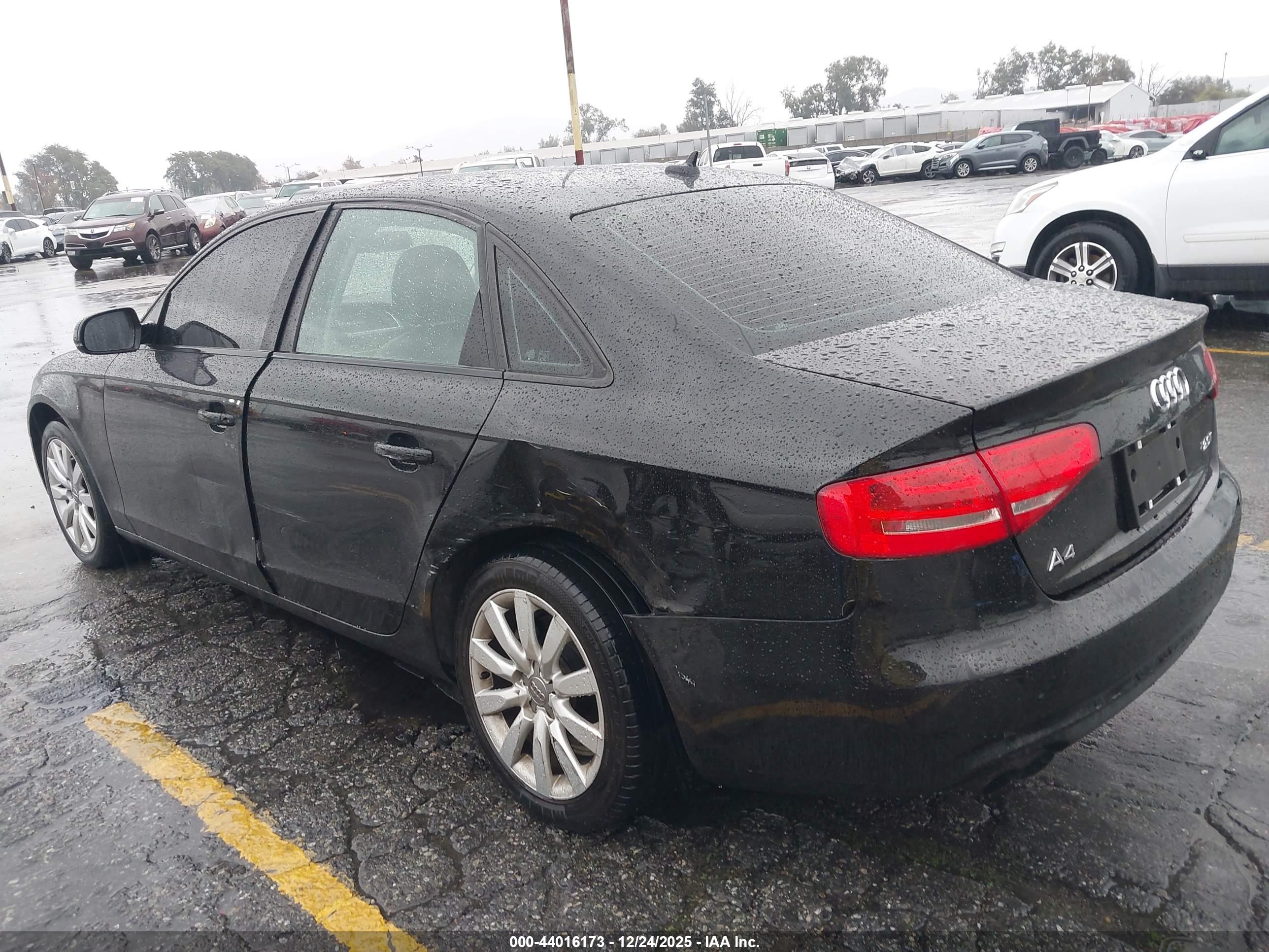 AUDI A4 image 6