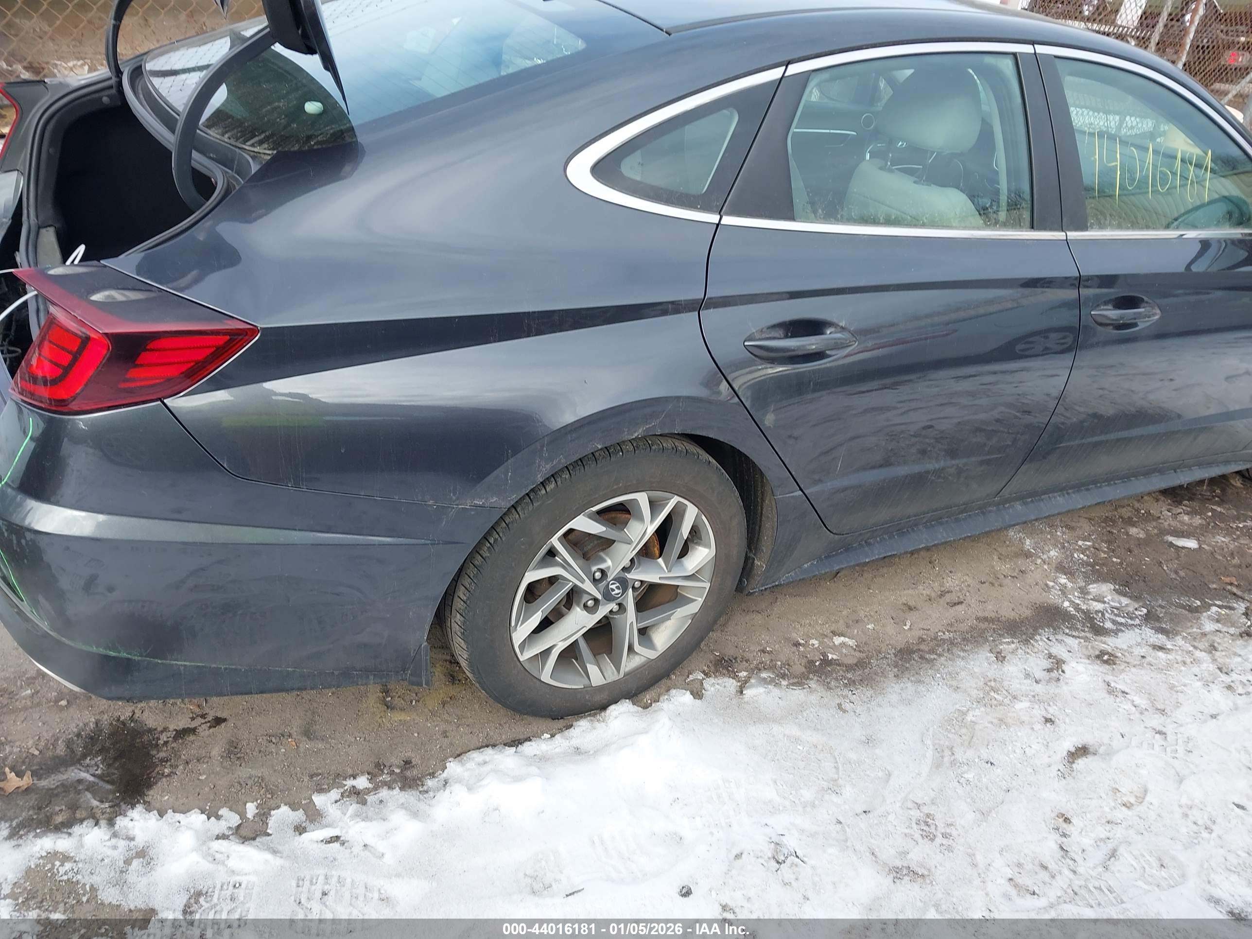 HYUNDAI SONATA image 4