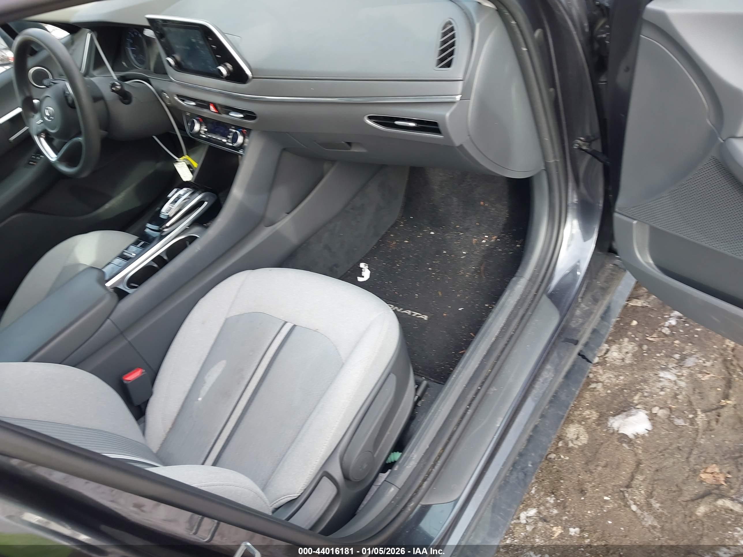 HYUNDAI SONATA image 5