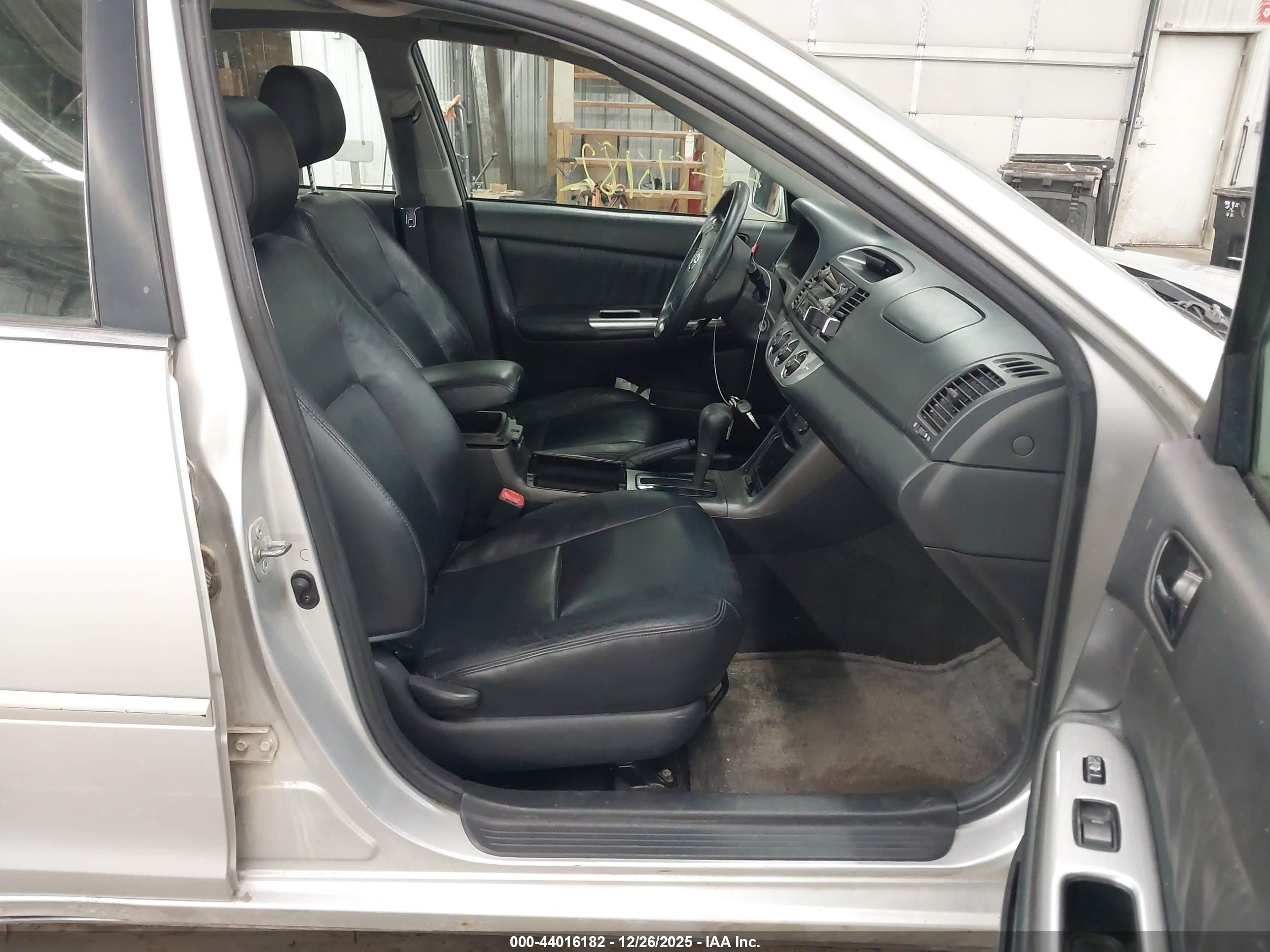 TOYOTA CAMRY image 5