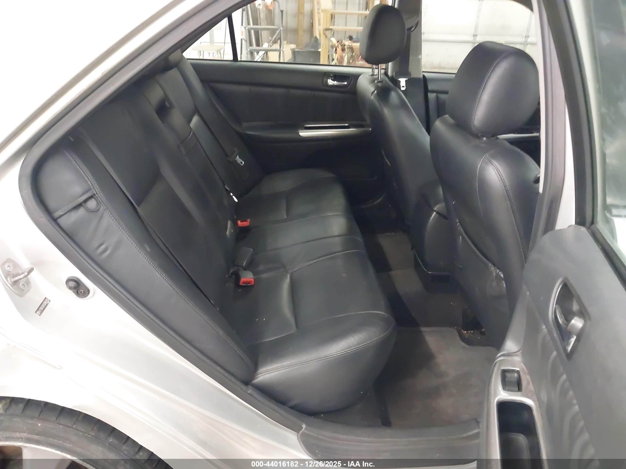 TOYOTA CAMRY image 8