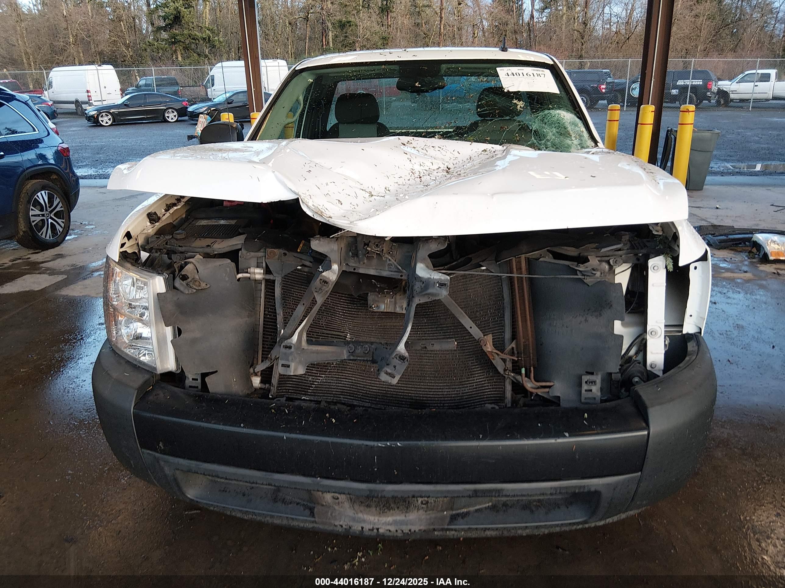 CHEVROLET SILVERADO image 6