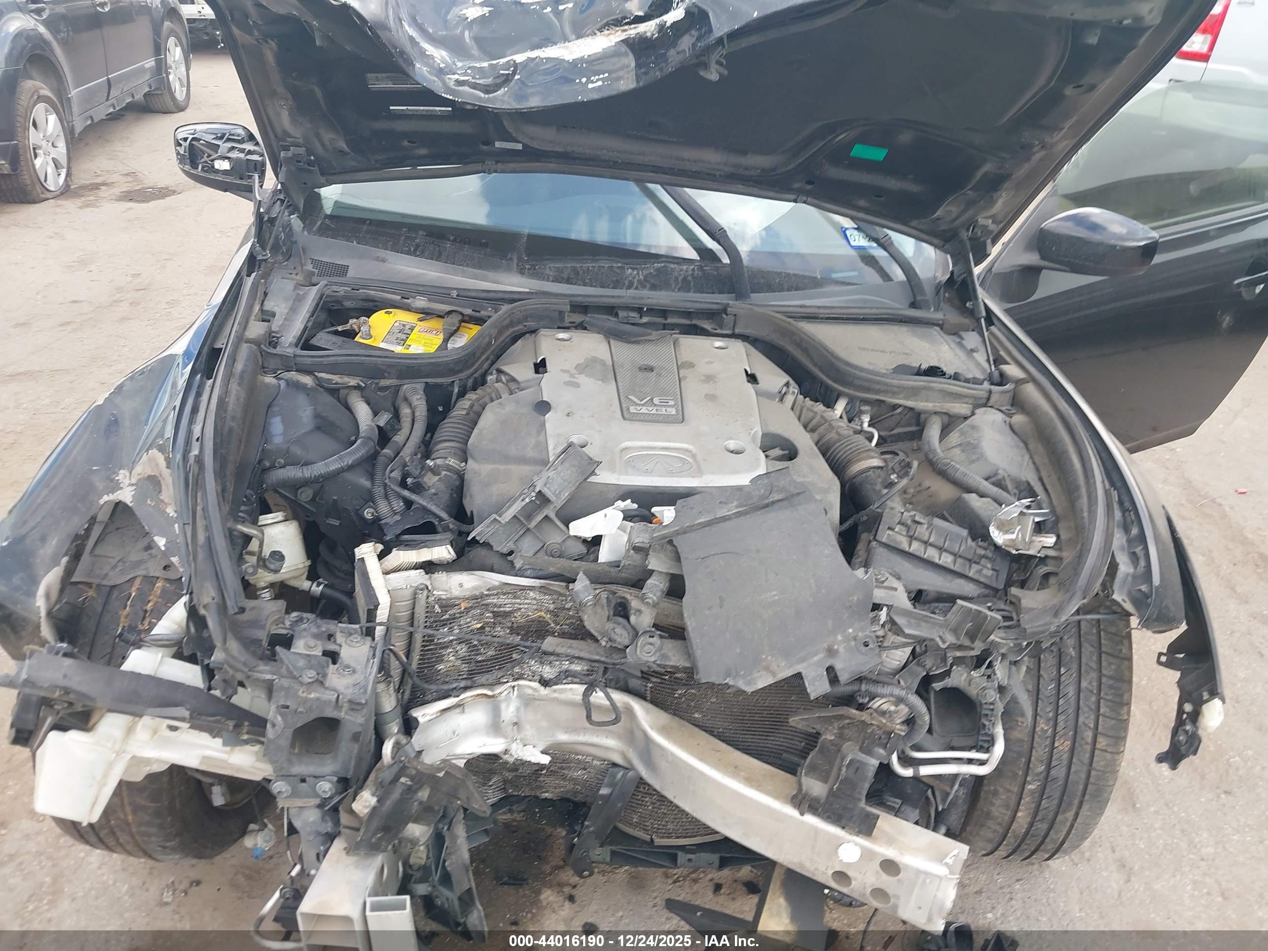 INFINITI Q60 image 10