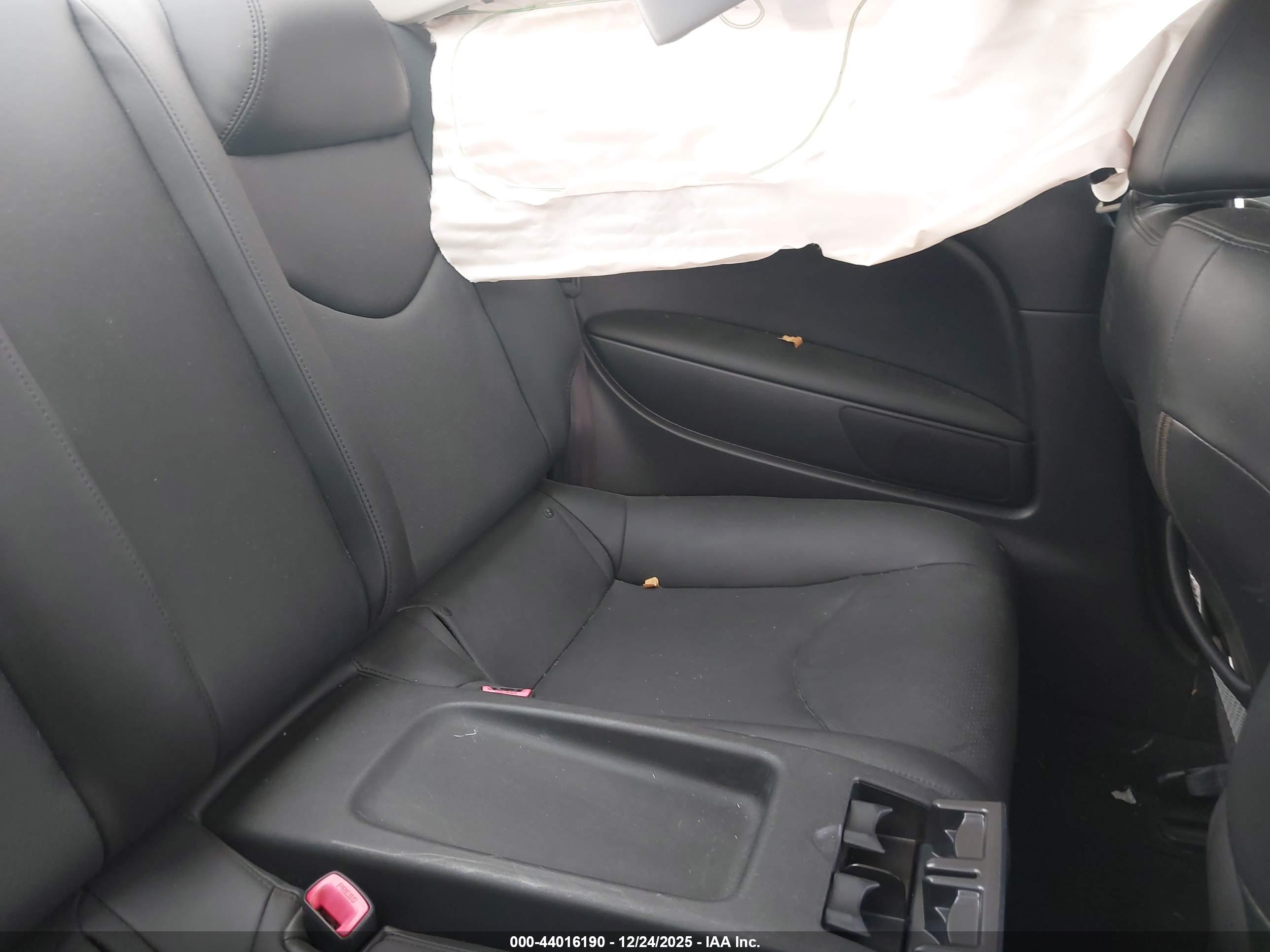 INFINITI Q60 image 8