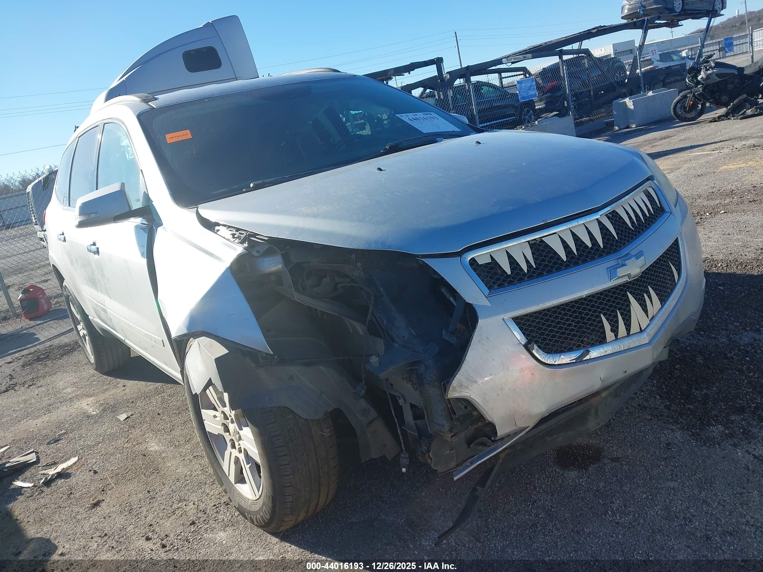 CHEVROLET TRAVERSE image 6