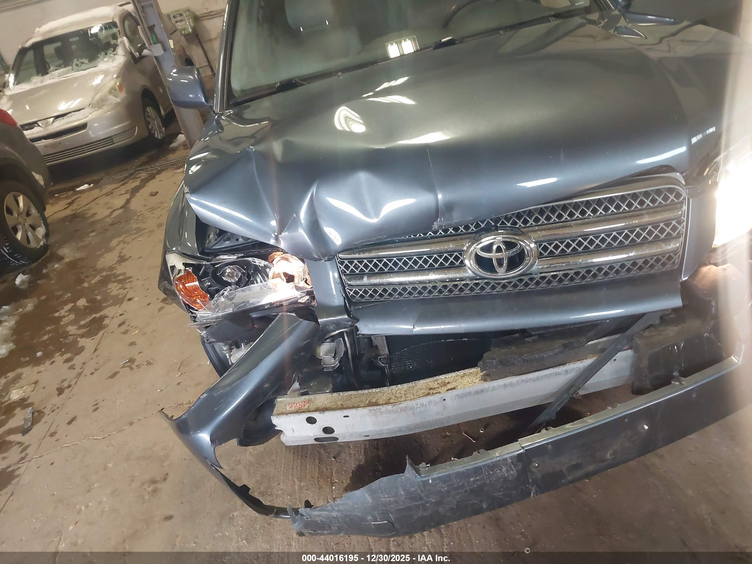 TOYOTA HIGHLANDER image 6