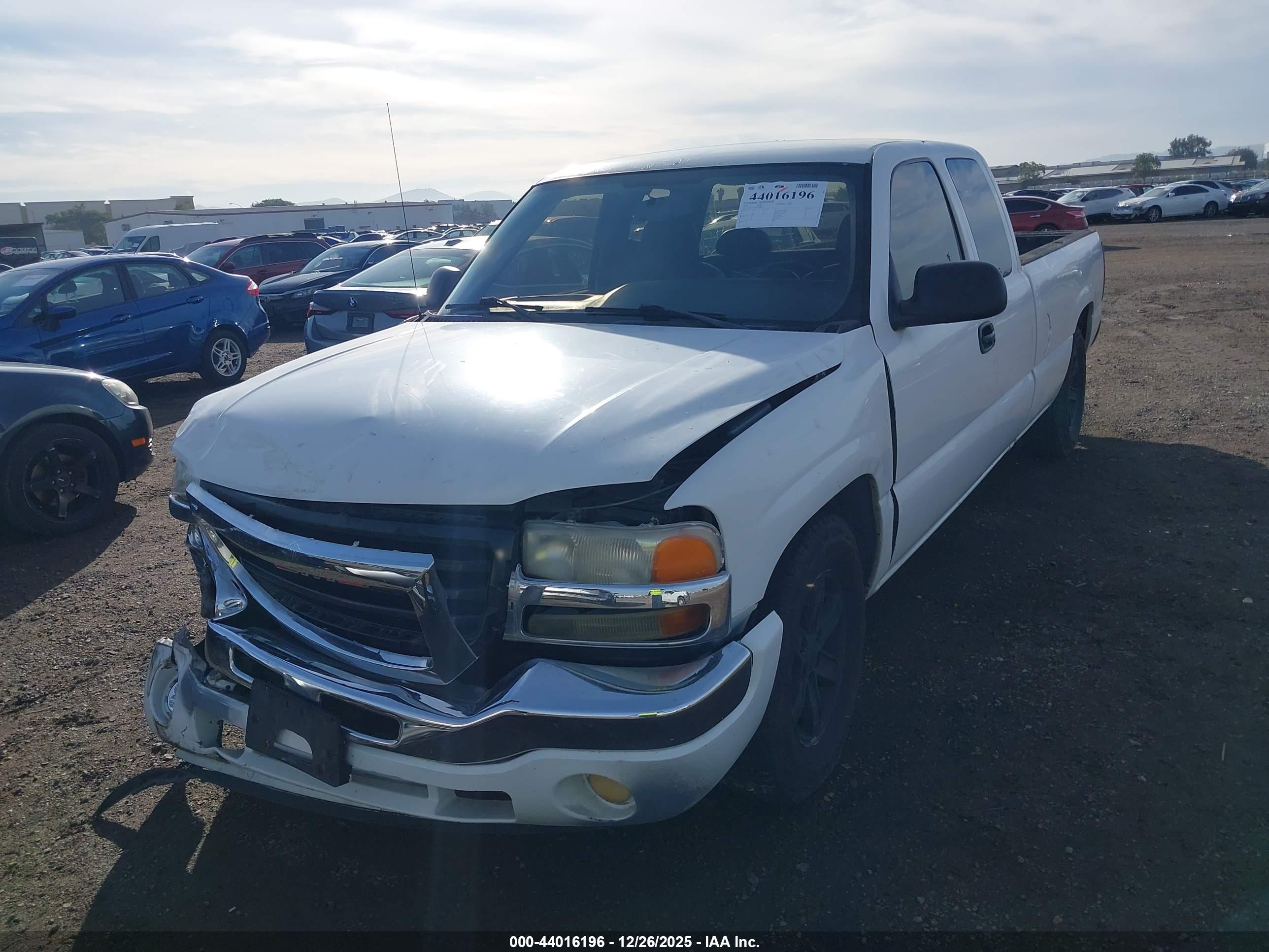 GMC SIERRA image 6