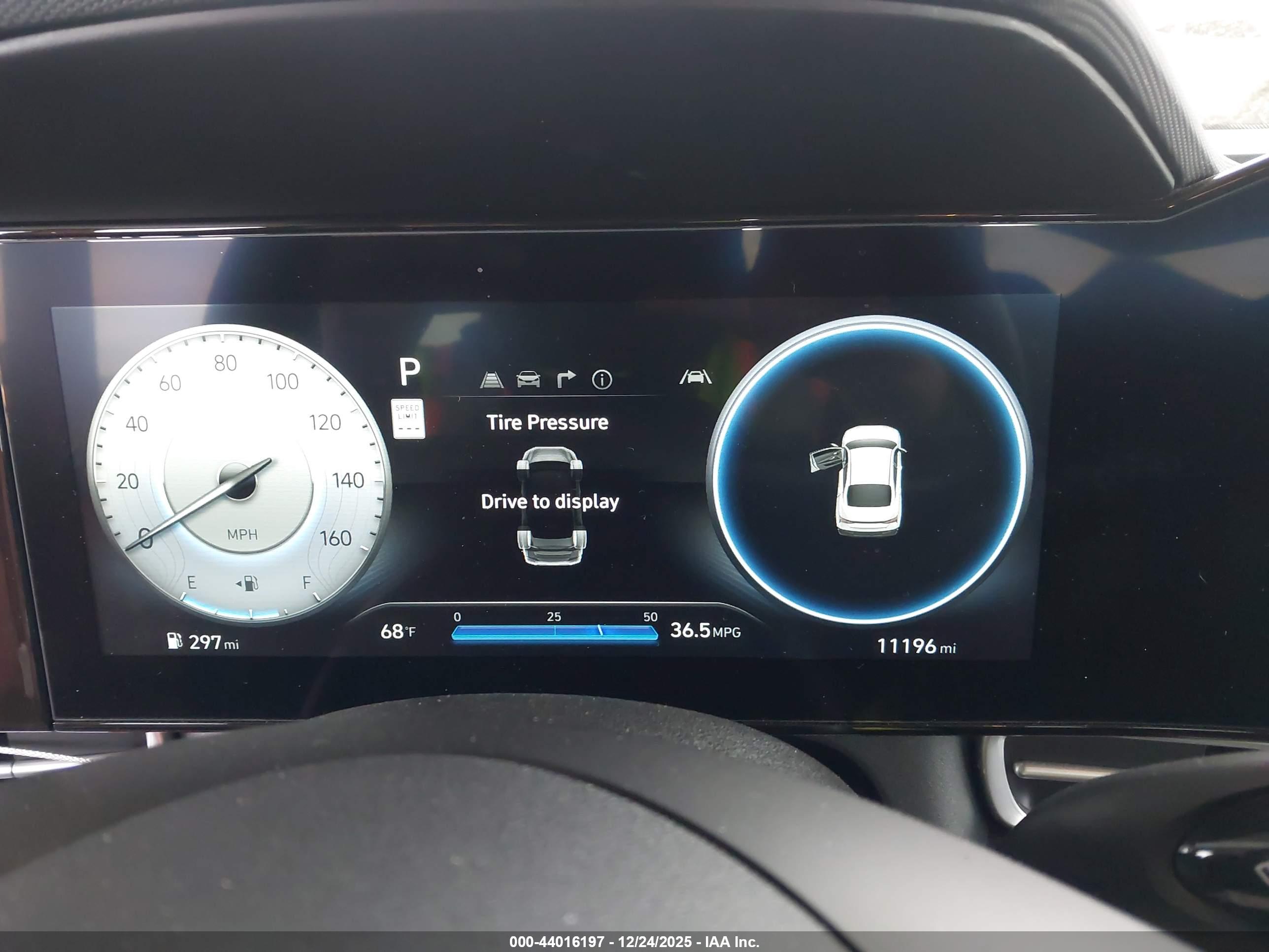 HYUNDAI ELANTRA image 7