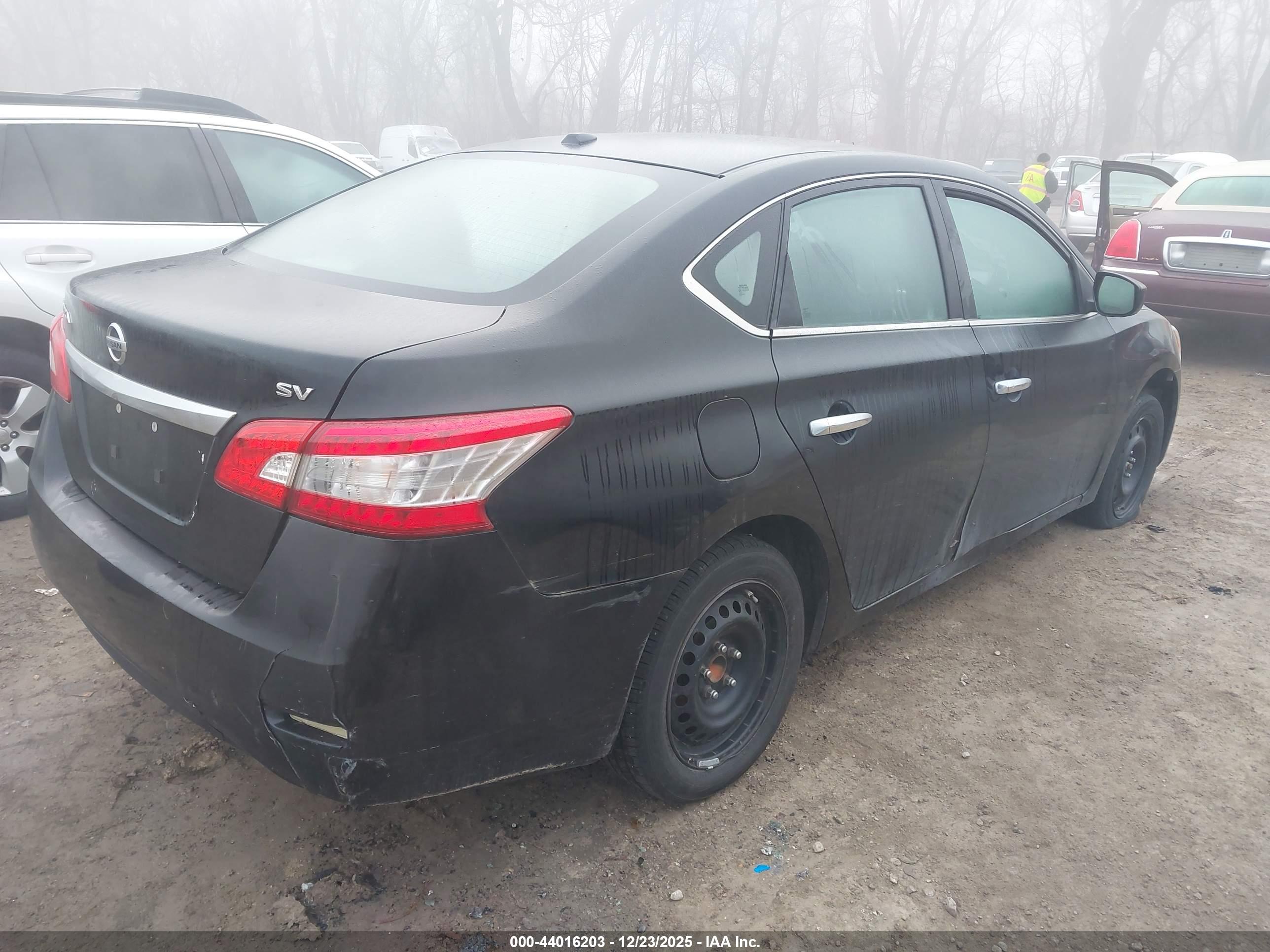 NISSAN SENTRA image 4
