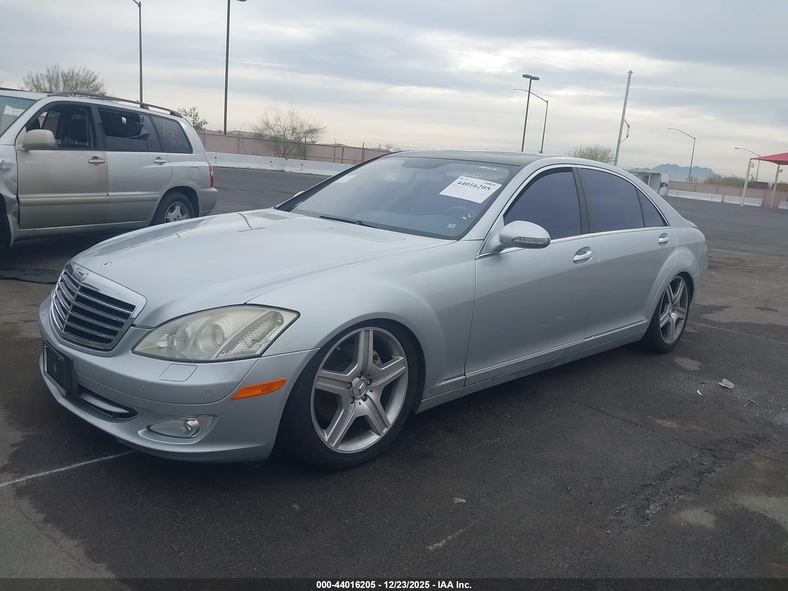 MERCEDES-BENZ S image 2