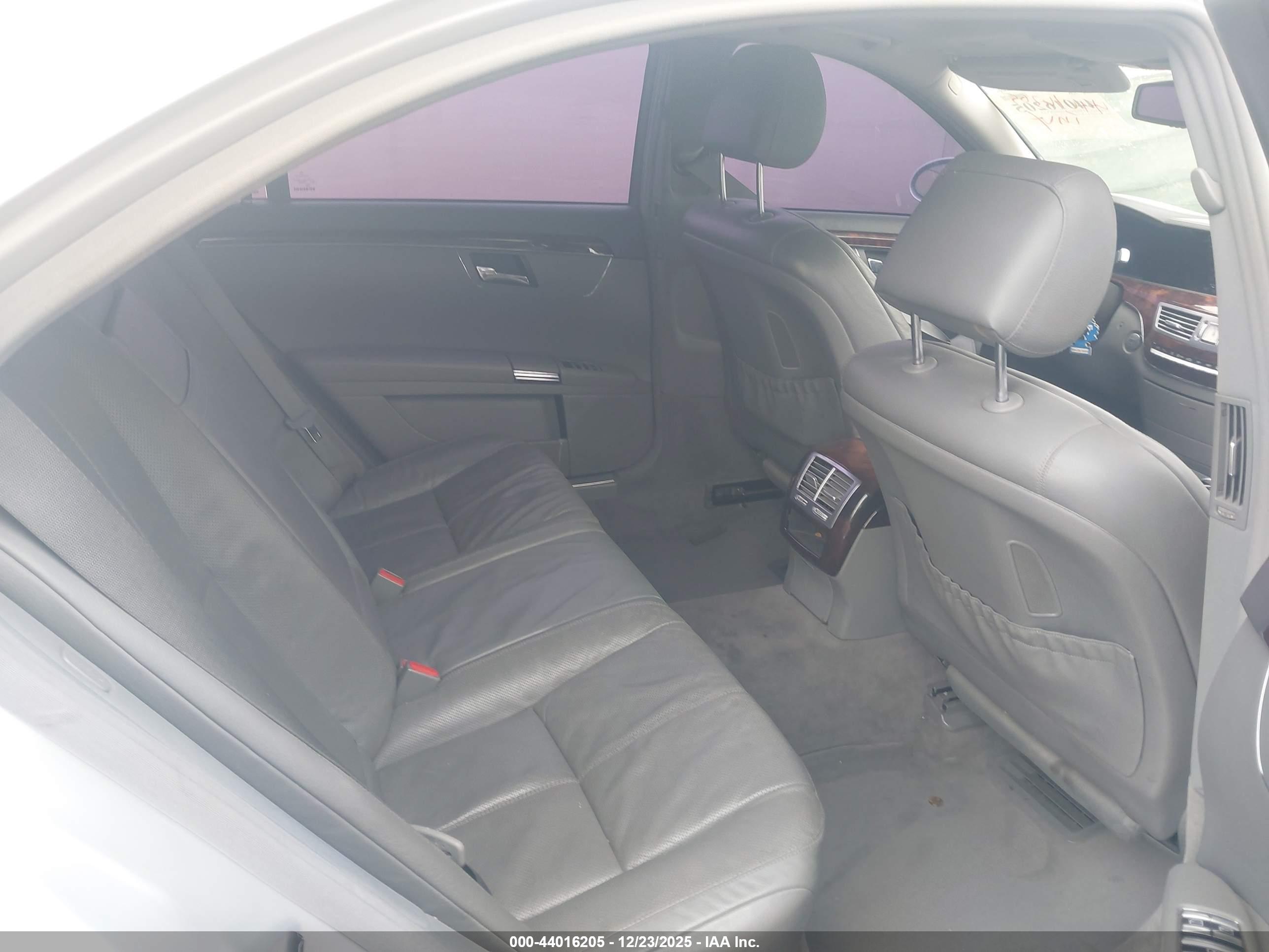 MERCEDES-BENZ S image 8